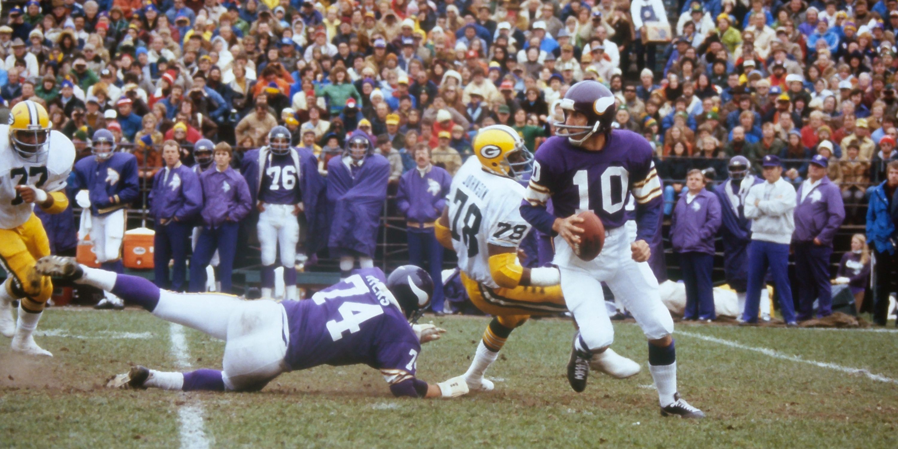 The 10 NFL QBs who threw the most interceptions in a single season