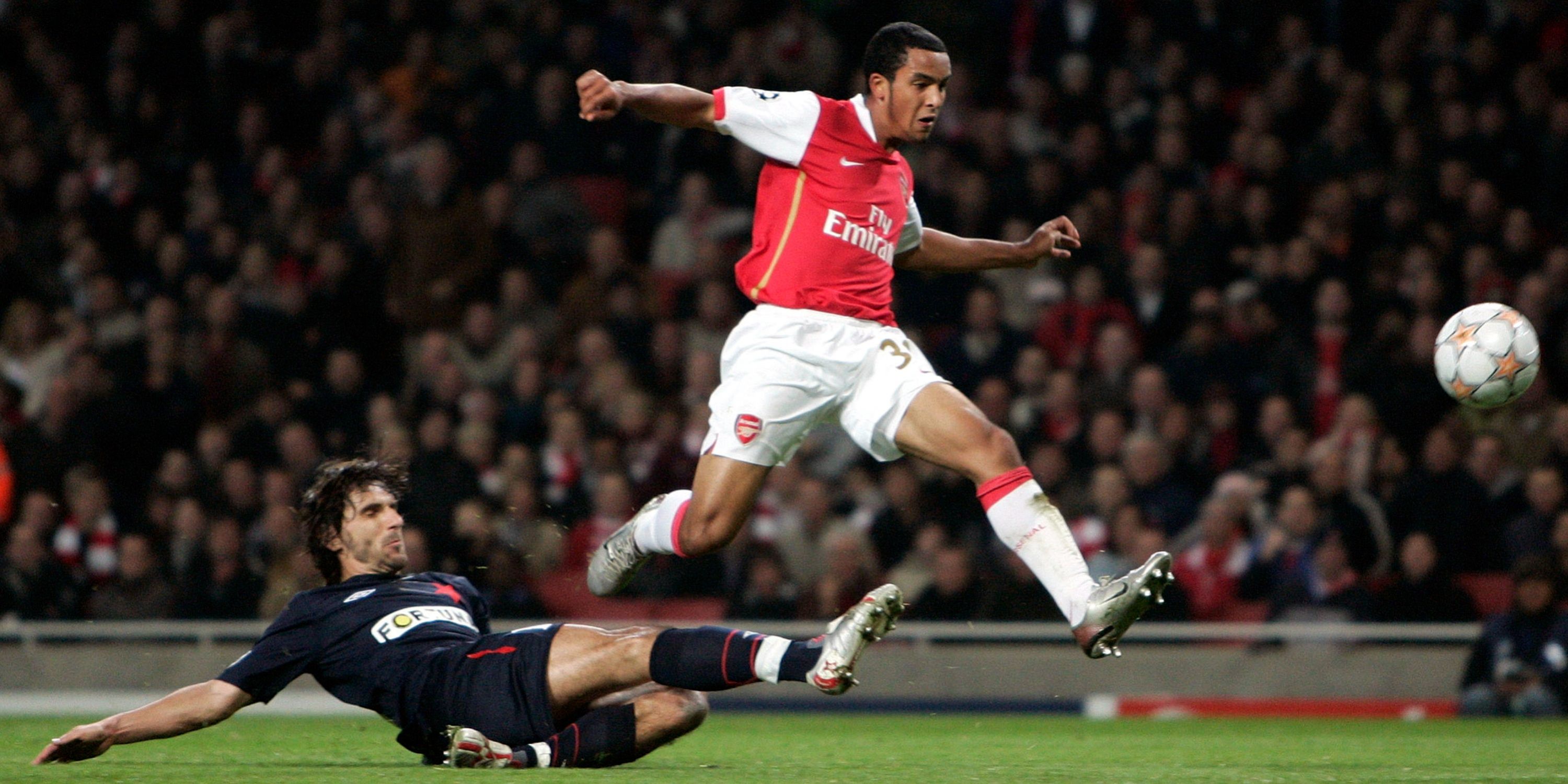 Arsenal's Theo Walcott scores against Slavia Prague. 