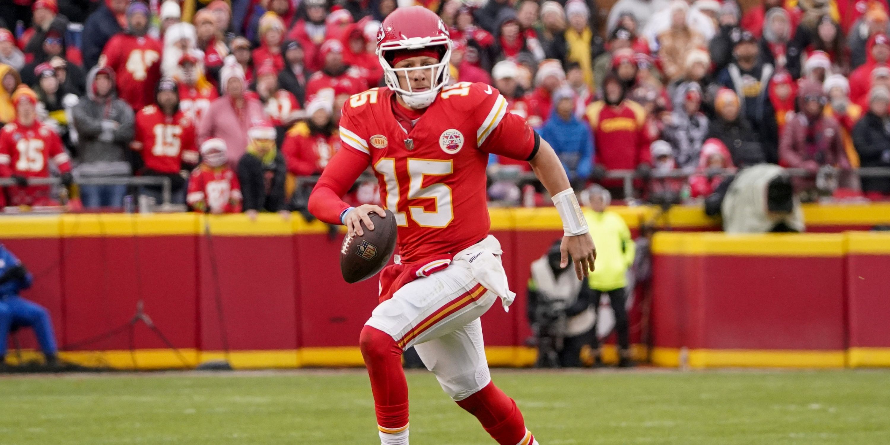 Carson Wentz Embracing Backup Role, Ready to 'Help' Patrick Mahomes