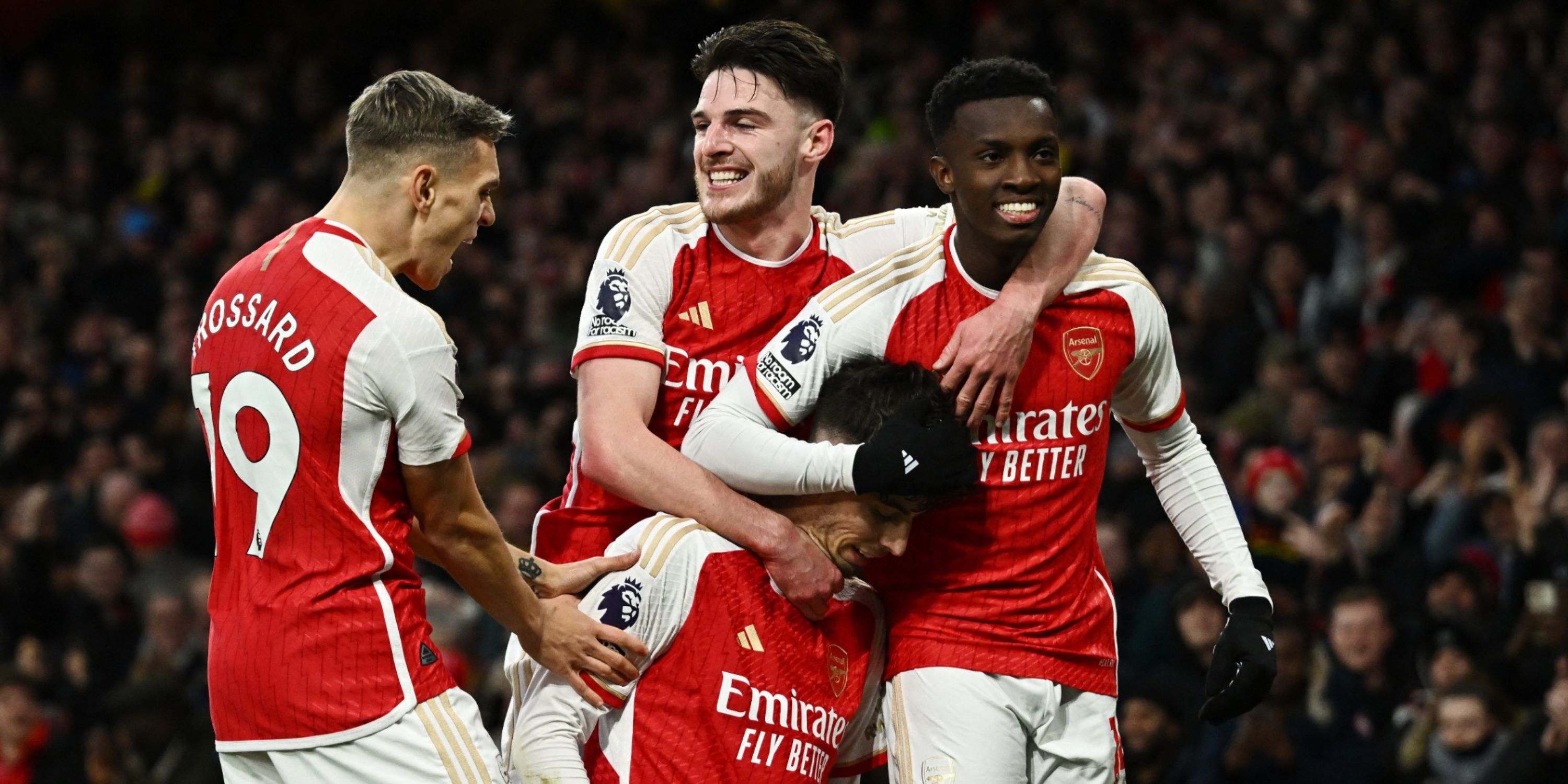 Arsenal players celebrate