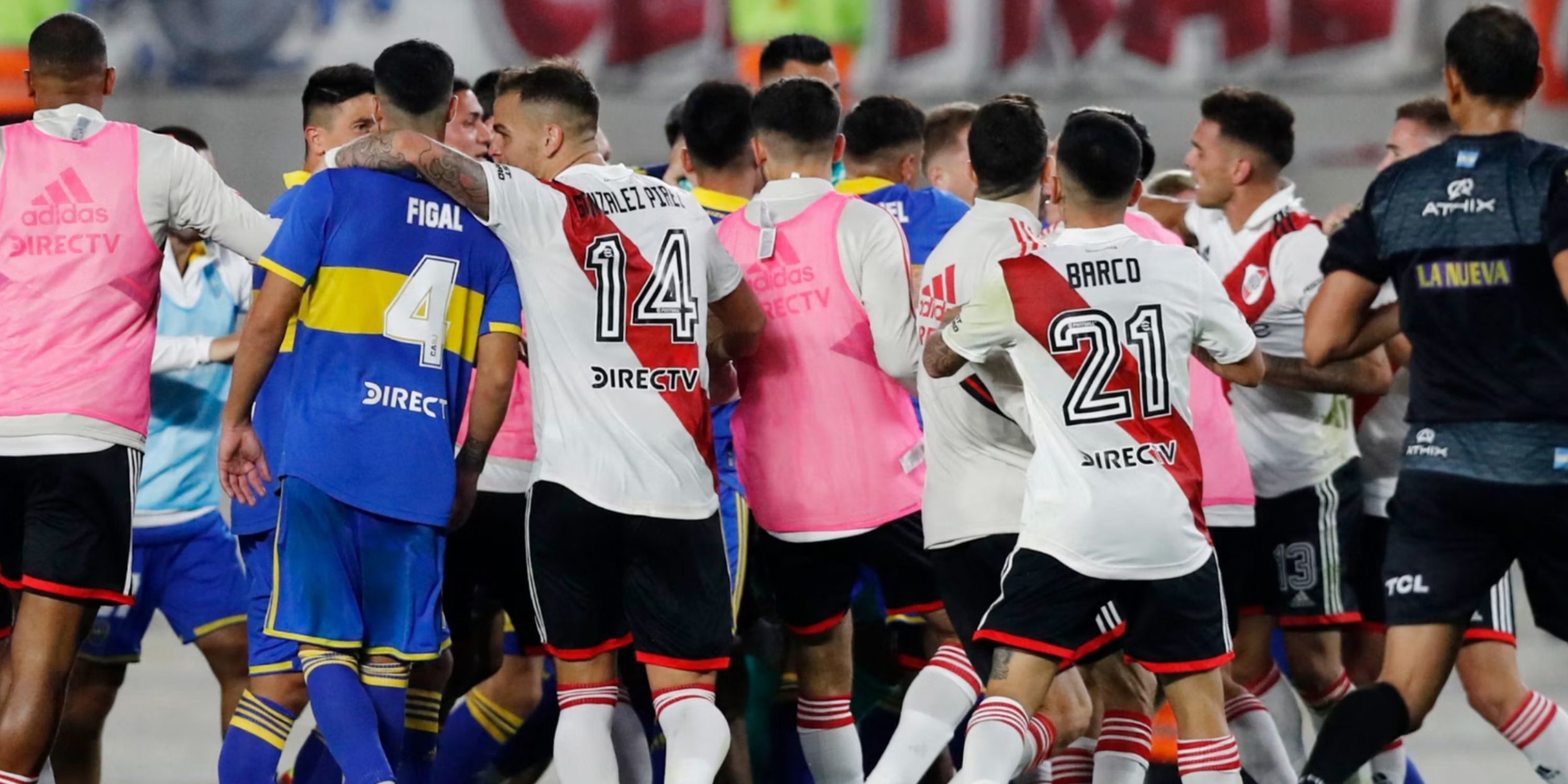 Brawl between River Plater and Boca Juniors