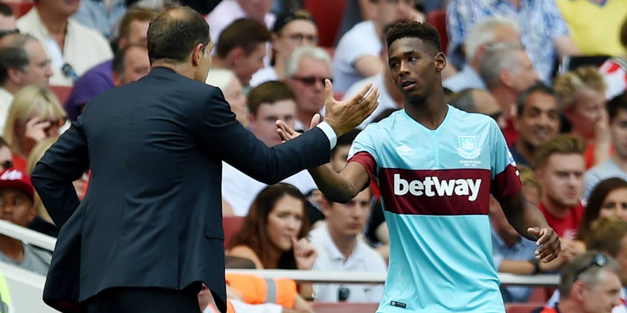 Reece Oxford makes his West Ham debut vs Arsenal