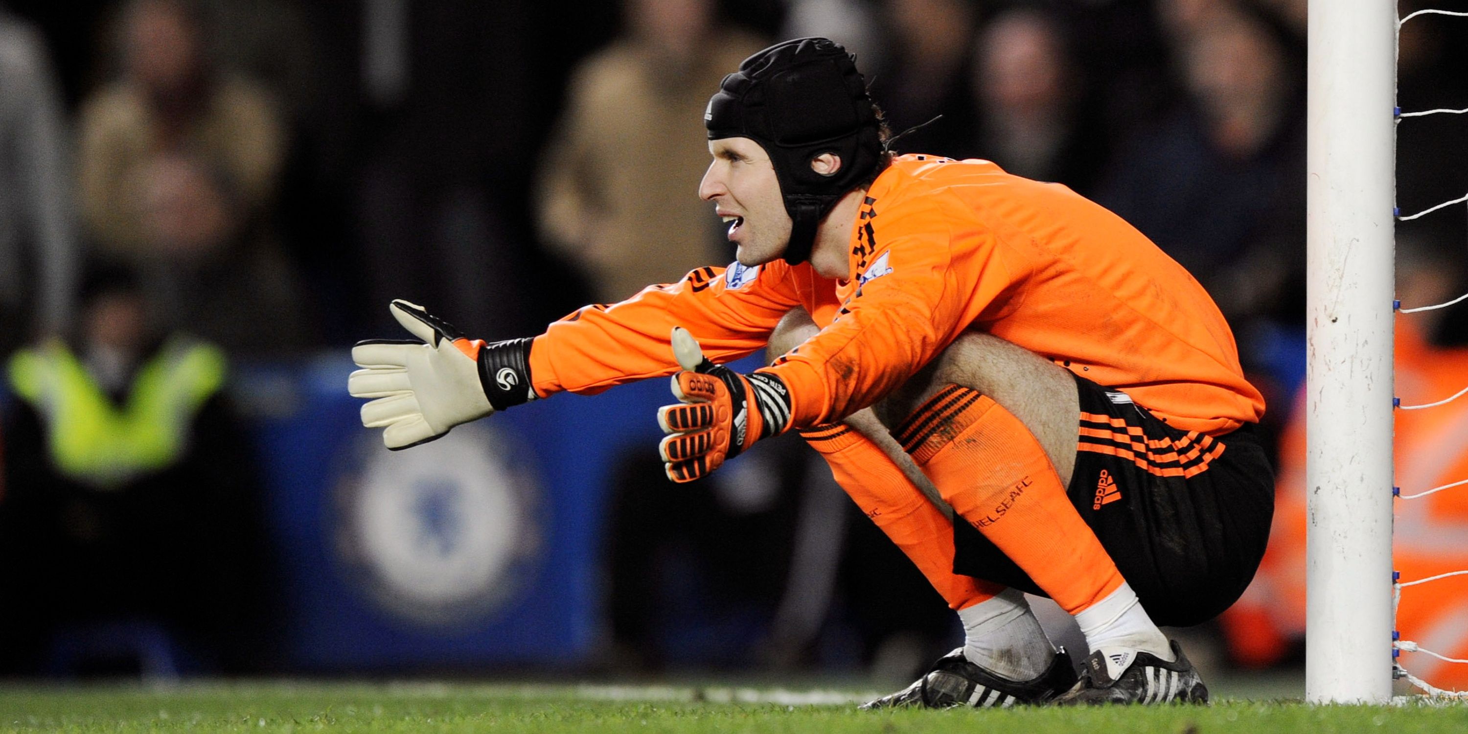 Chelsea's Petr Cech surveys the action. 