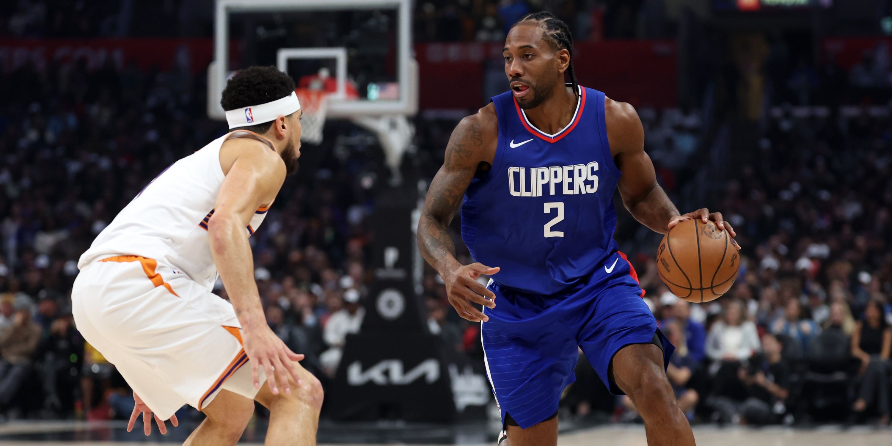 kawhi leonard signs contract