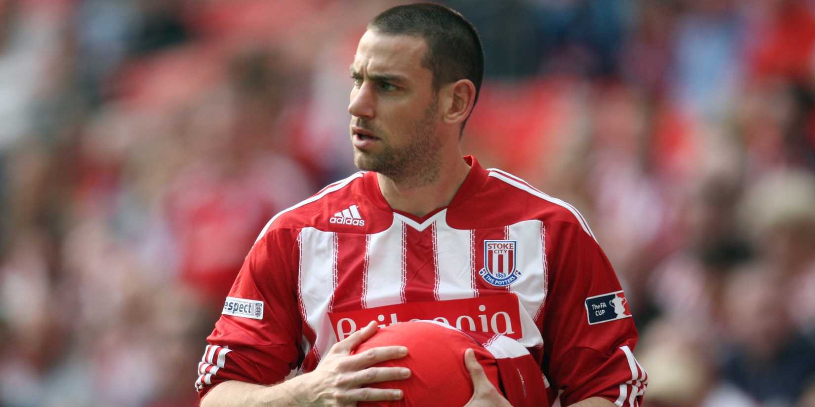 10 Greatest Long-Throw Specialists in Football History [Ranked]