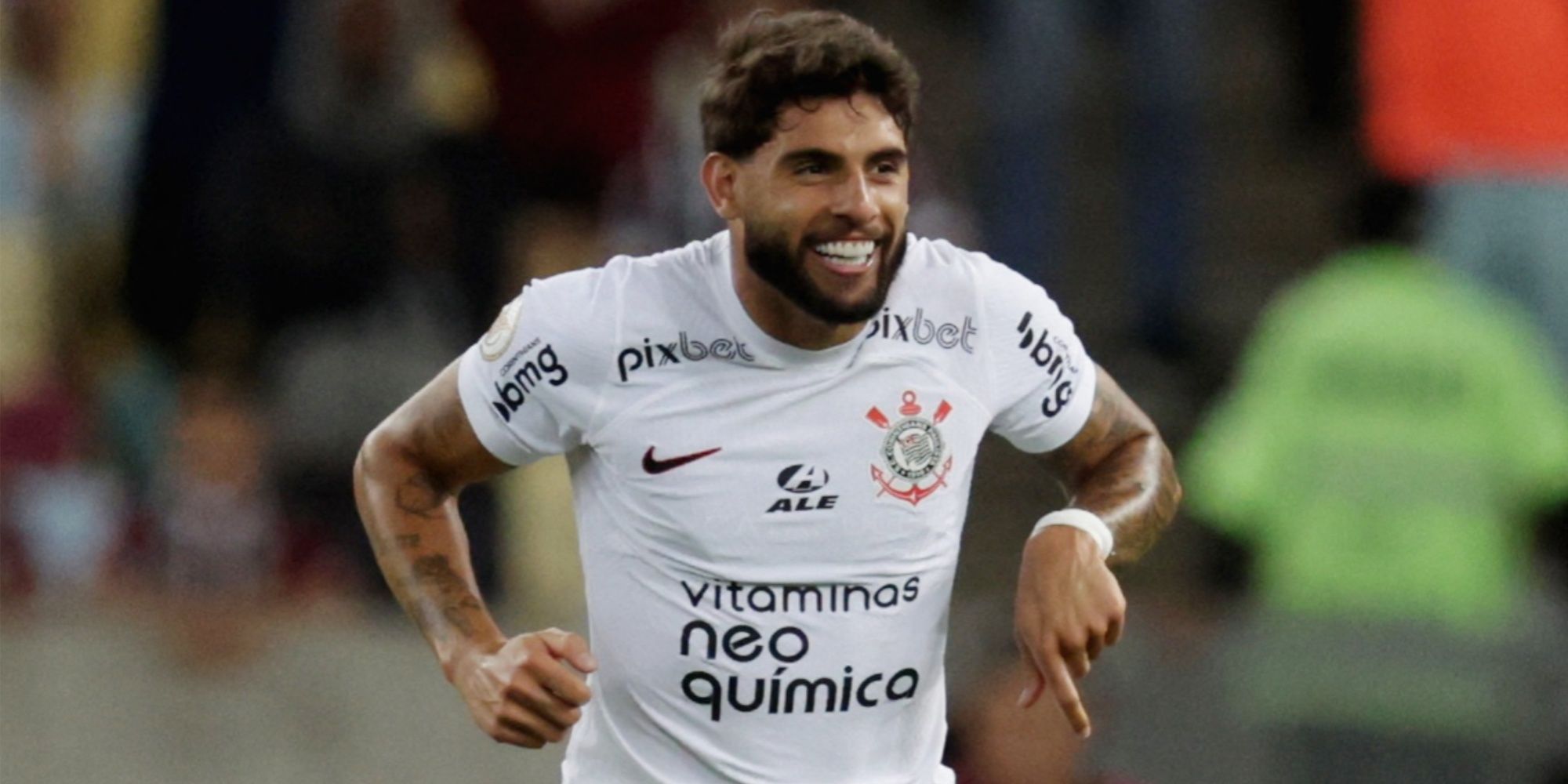 Corinthians striker Yuri Alberto celebrating