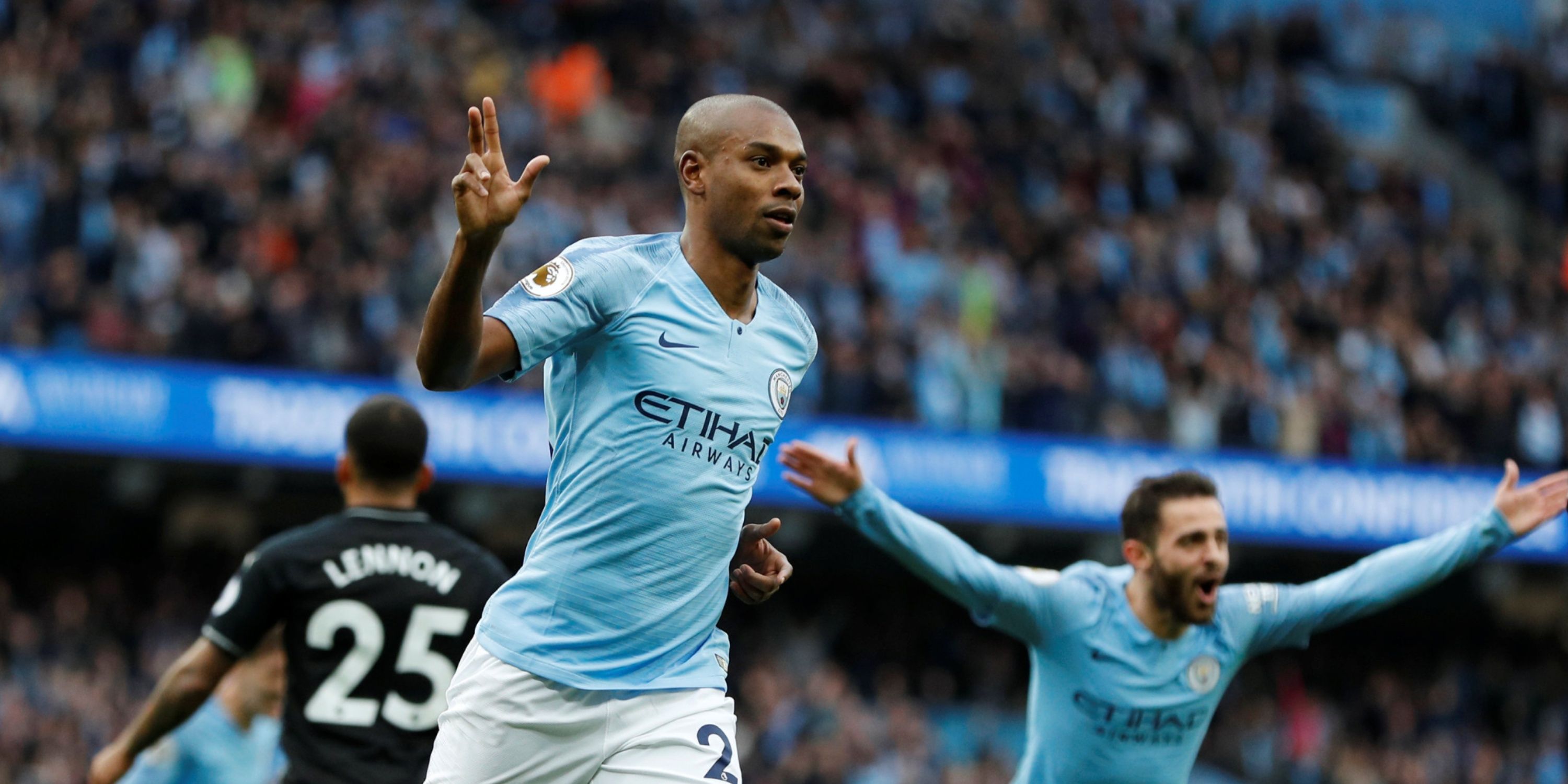 fernandinho-manchester-city