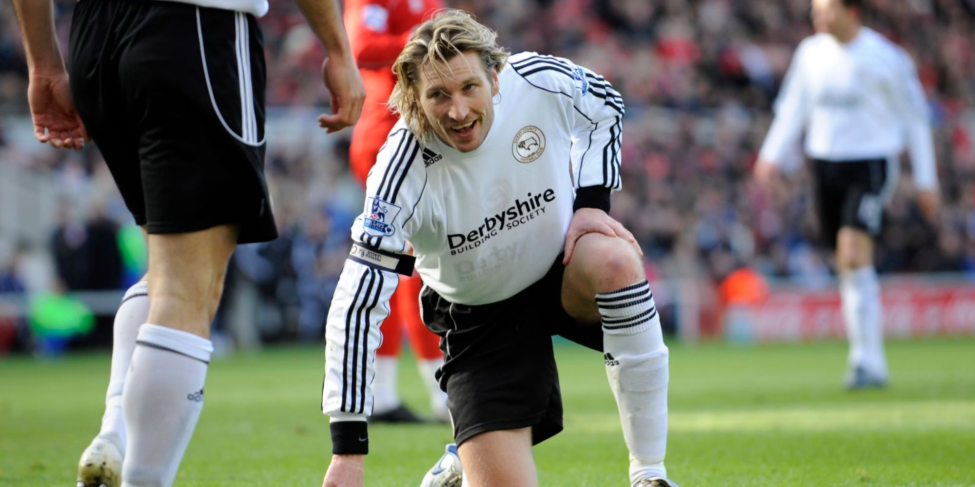 Robbie Savage playing for Derby County.