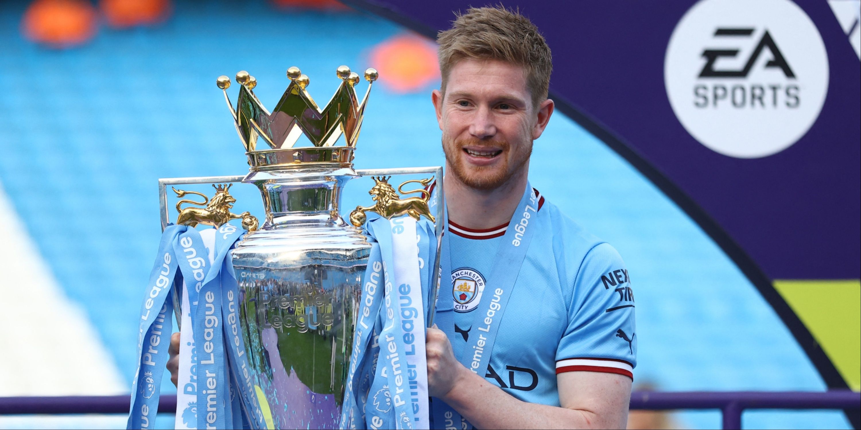 Kevin De Bruyne with the Premier League trophy