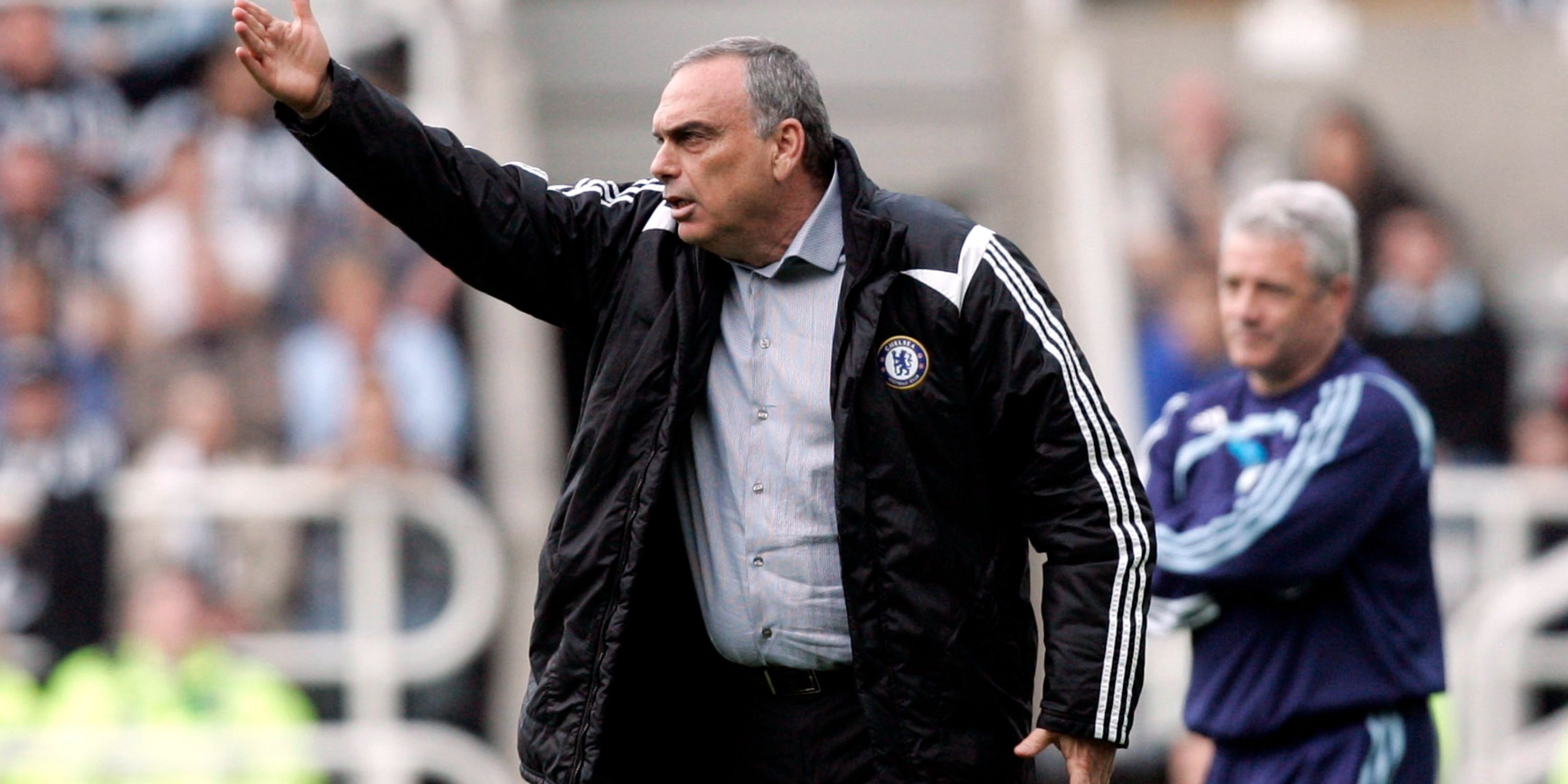 Avram Grant gives instructions