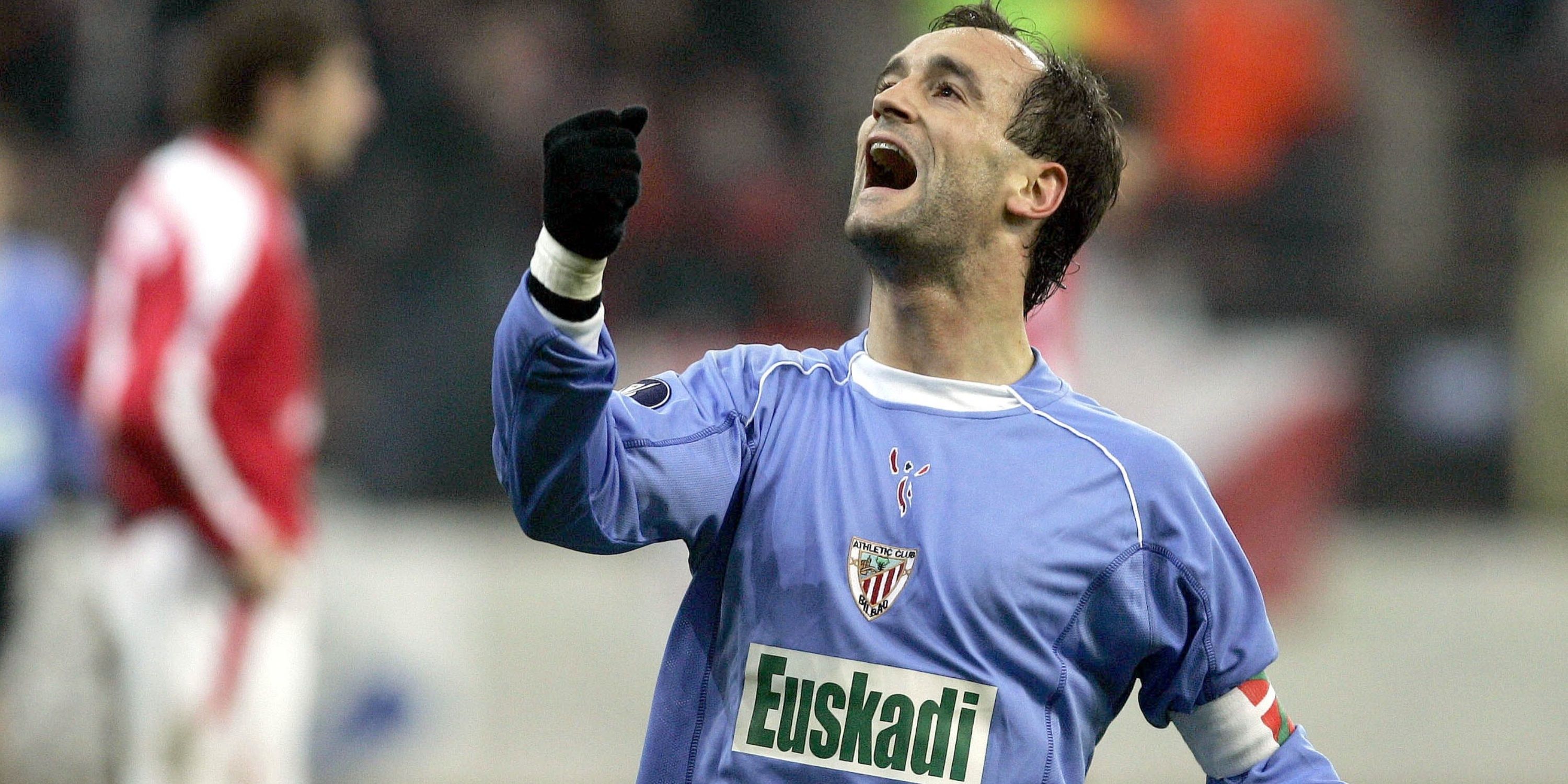 Joseba Etxeberria celebrating for Athletic Bilbao