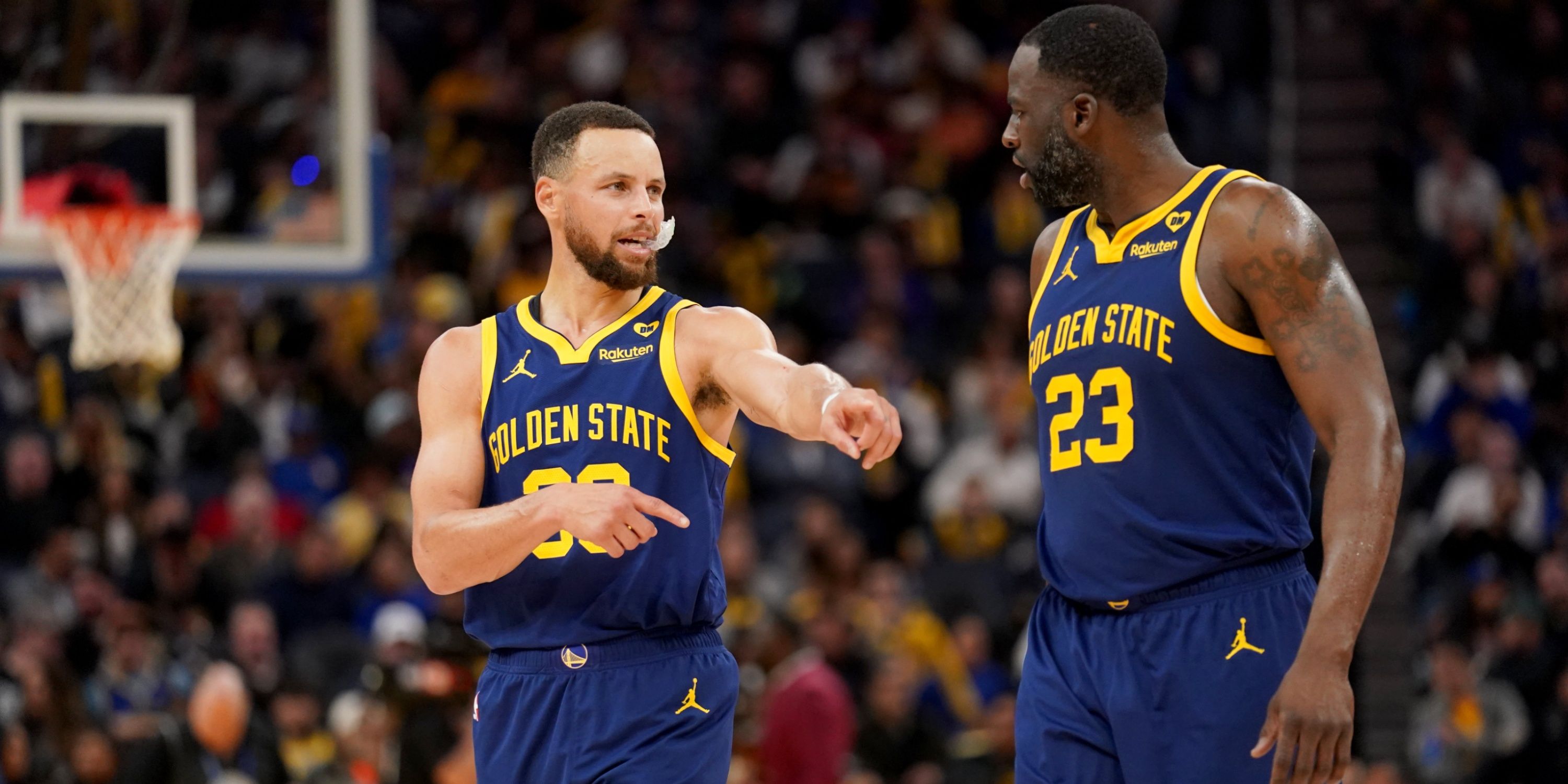 Warriors remain scorching hot, dominate LeBron-less Lakers