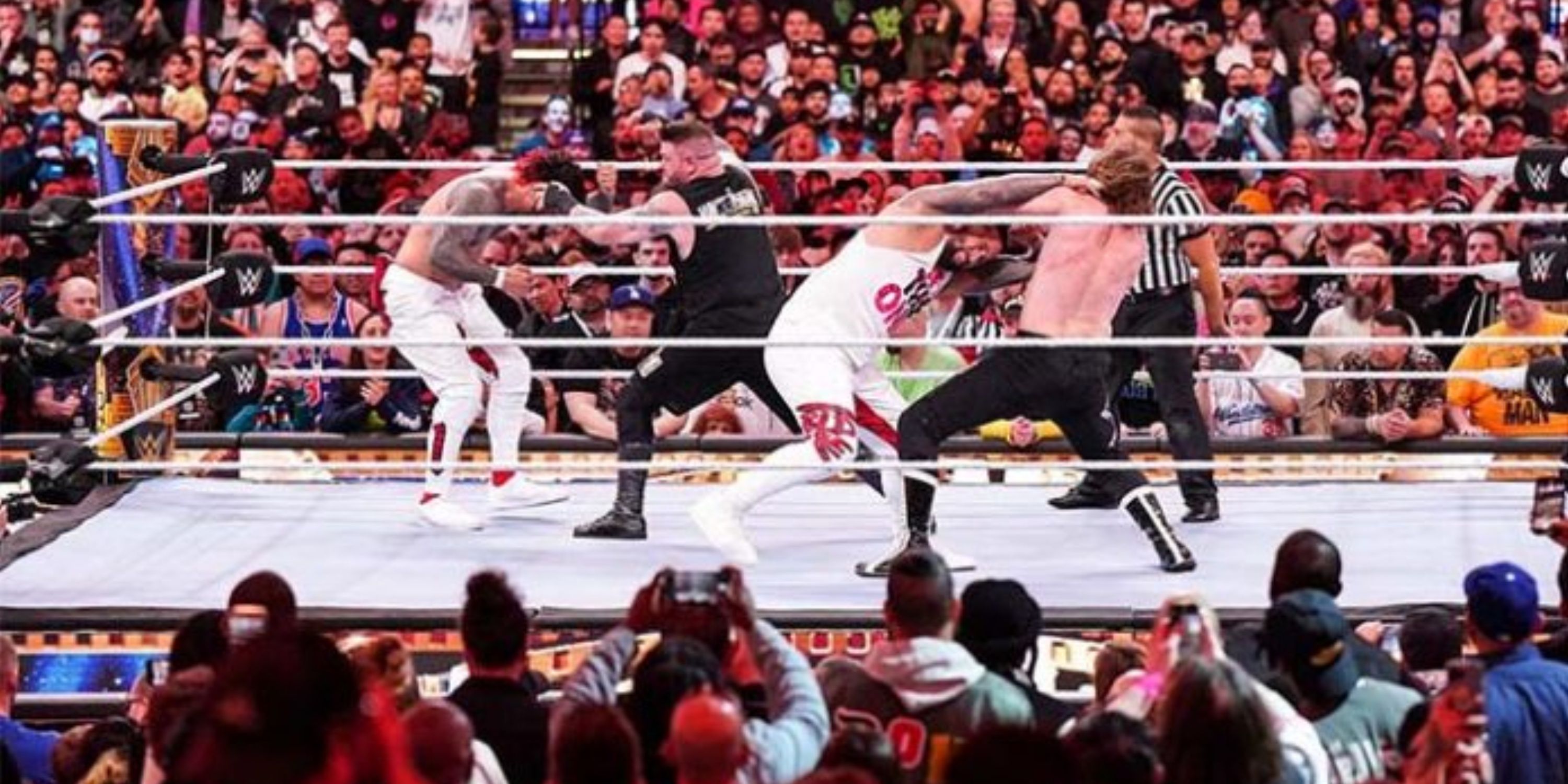 Kevin Owens and Sami Zayn vs The Usos at WWE WrestleMania 39