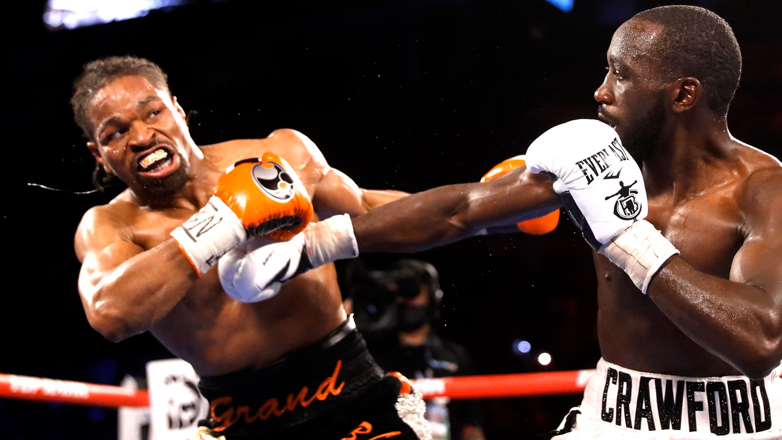 Terence Crawford Appears to Send Direct Fight Message to Conor McGregor