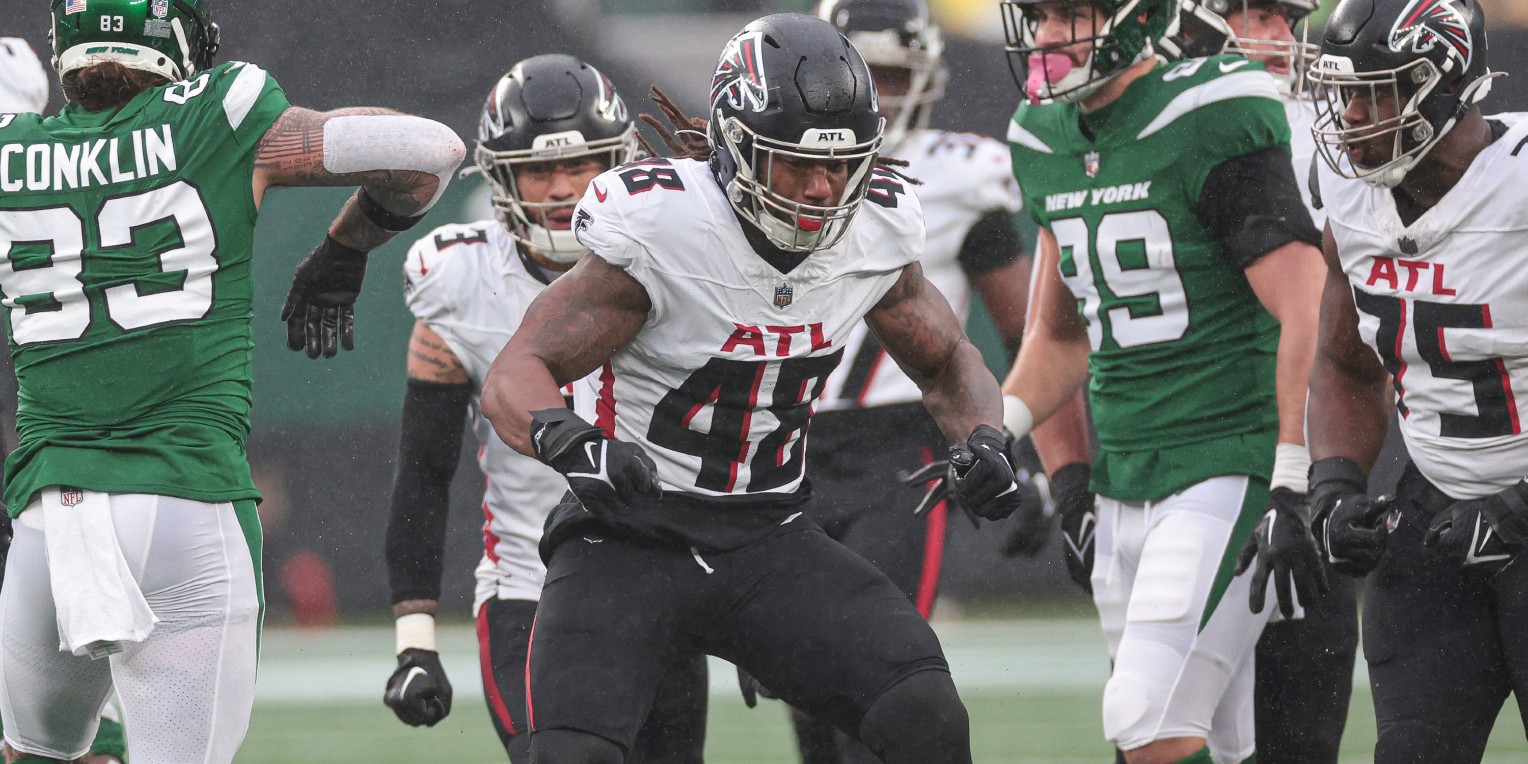 Atlanta Falcons EDGE Bud Dupree celebrating sack against New York Jets 2023