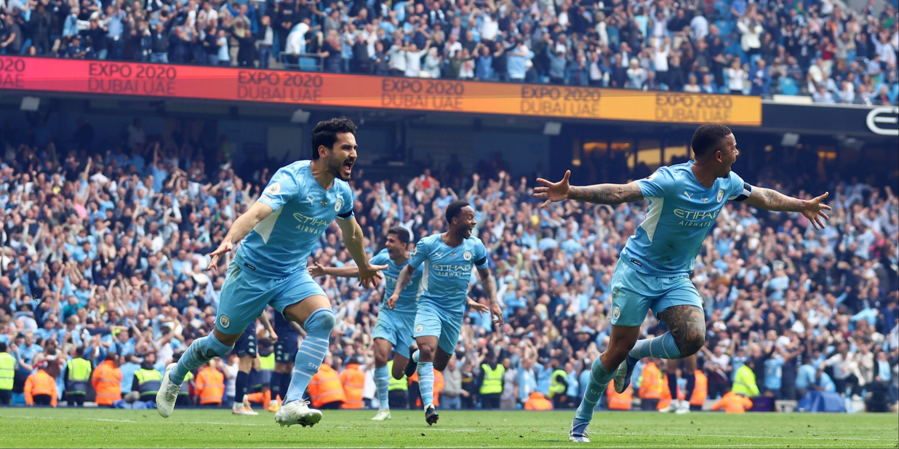 Manchester City's Ilkay Gundogan and Gabriel Jesus celebrate a goal