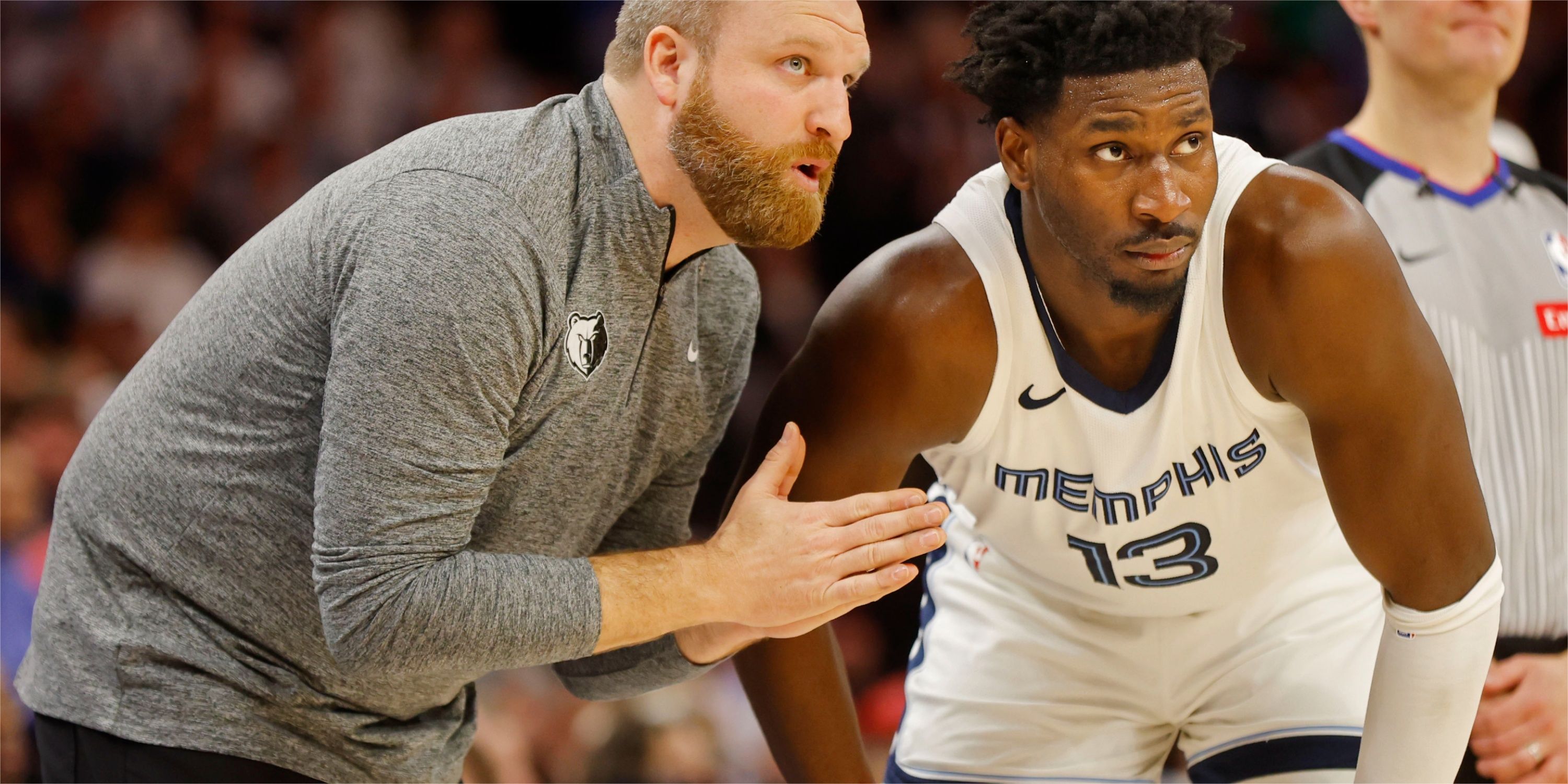 Grizzlies HC Taylor Jenkins directs Jaren Jackson Jr.