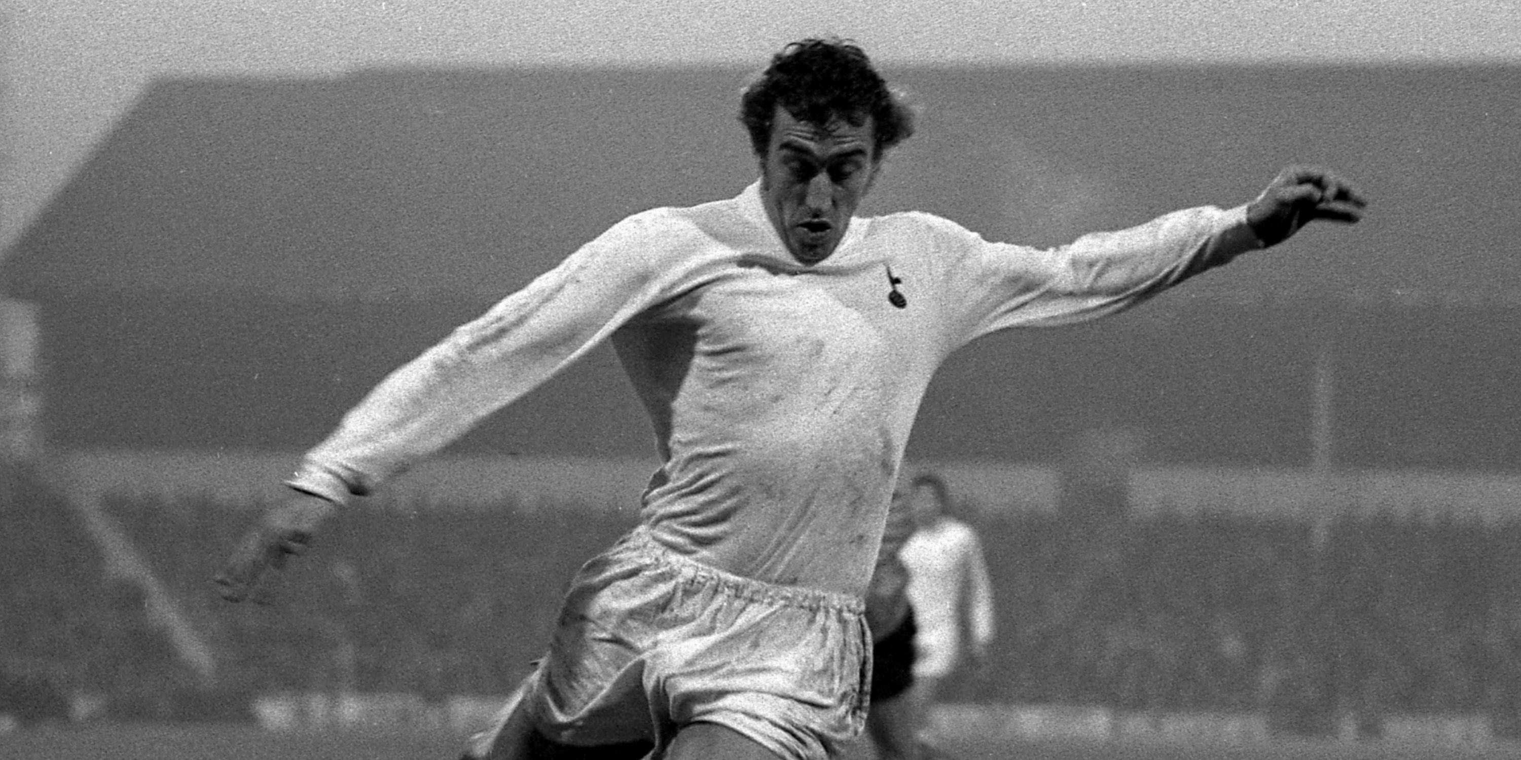 Martin Chivers playing for Tottenham