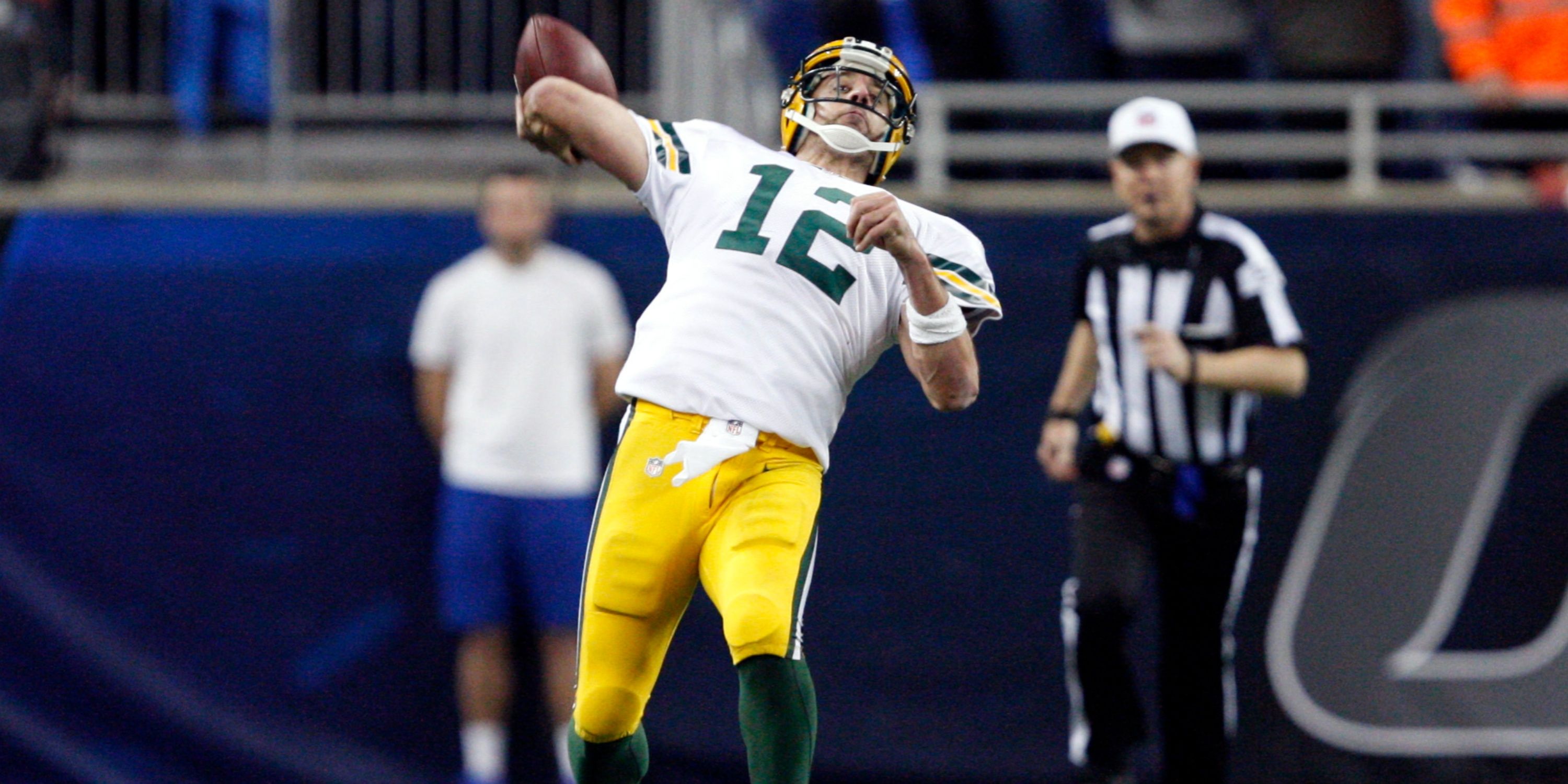 Aaron Rodgers throws a Hail Mary against the Lions