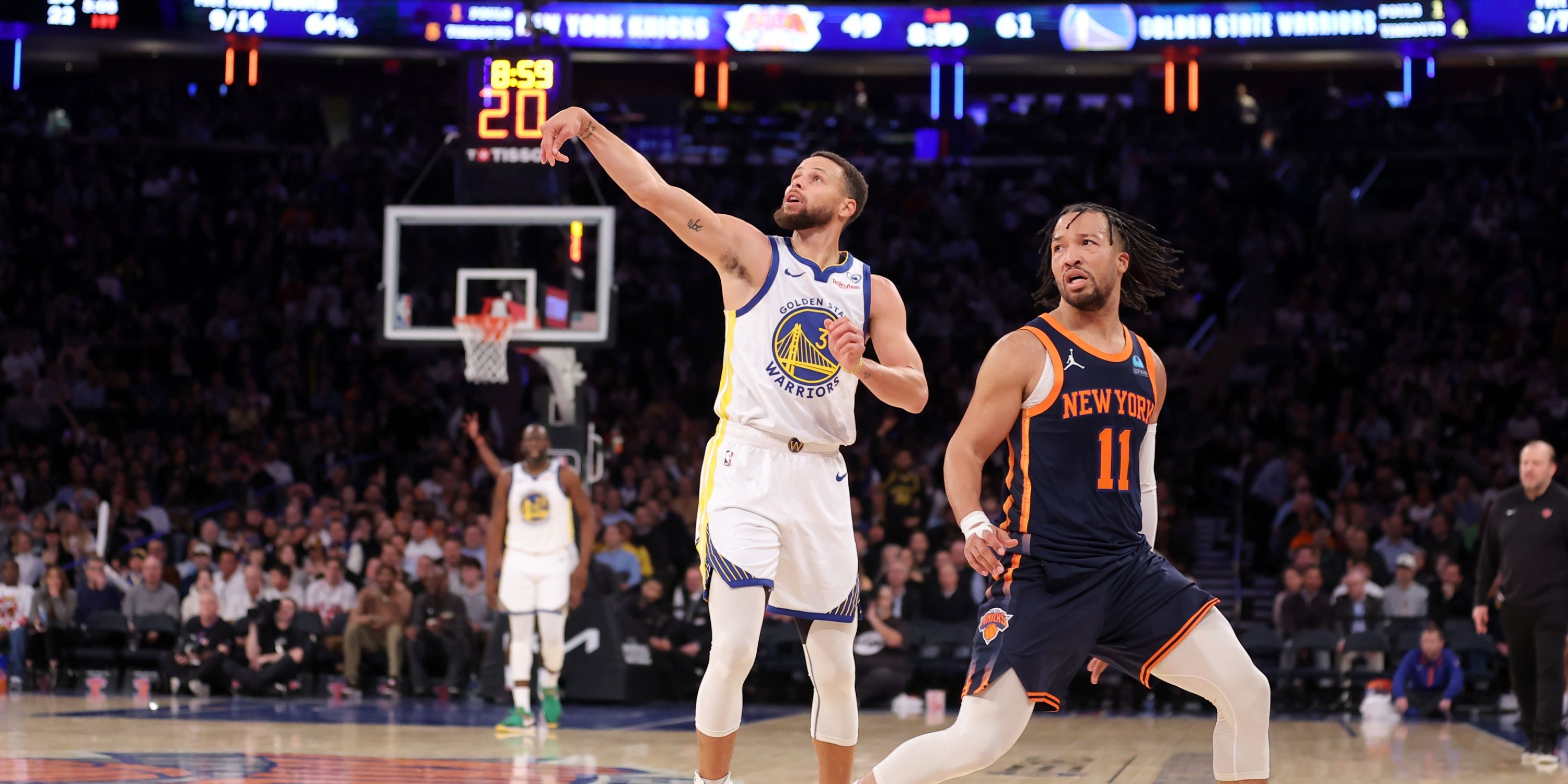 Warriors Beat Injuried Knicks, Keep Rolling Before Playoffs