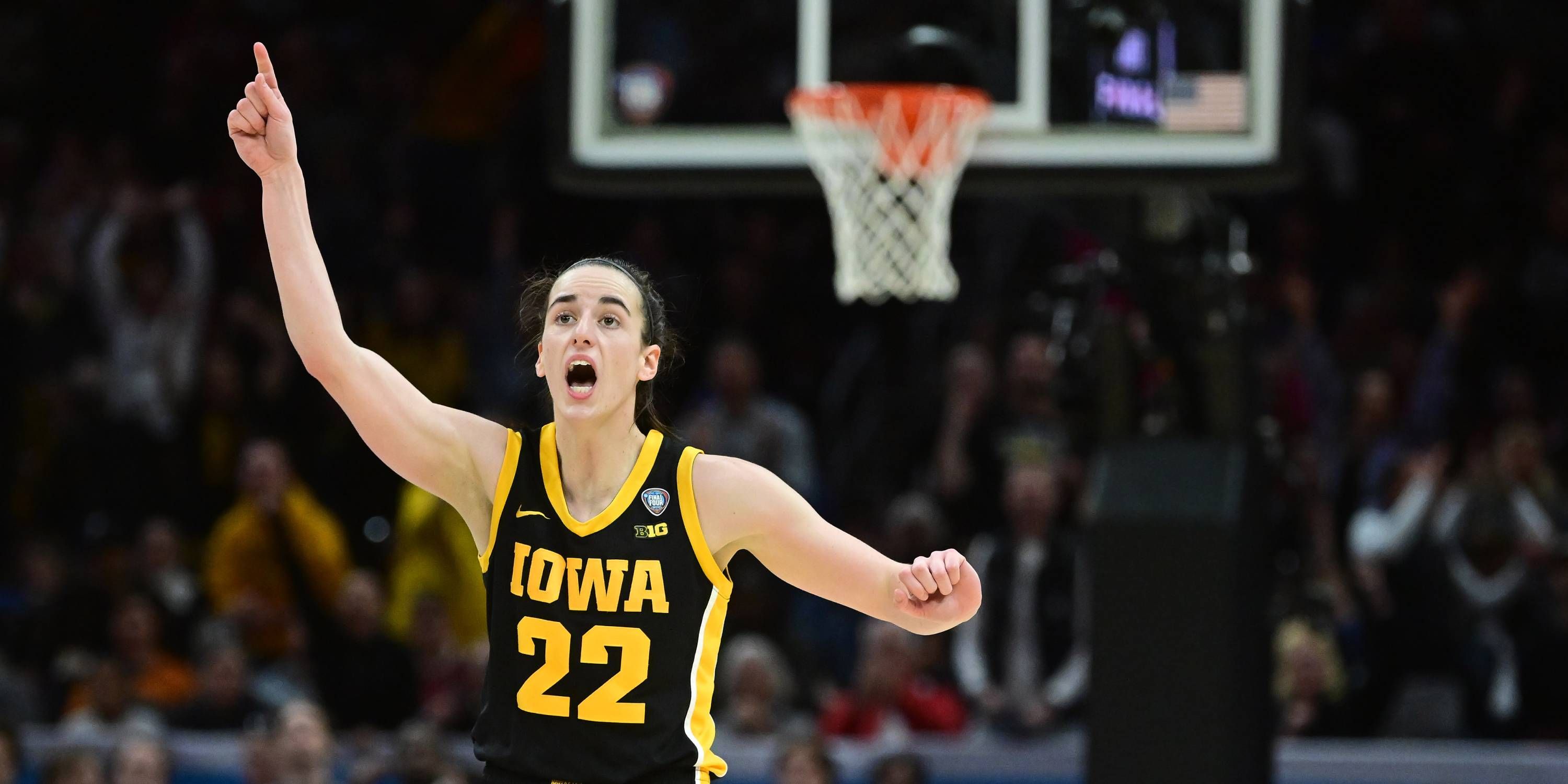 Suns’ Frank Vogel Compares Iowa’s Caitlin Clark to Stephen Curry