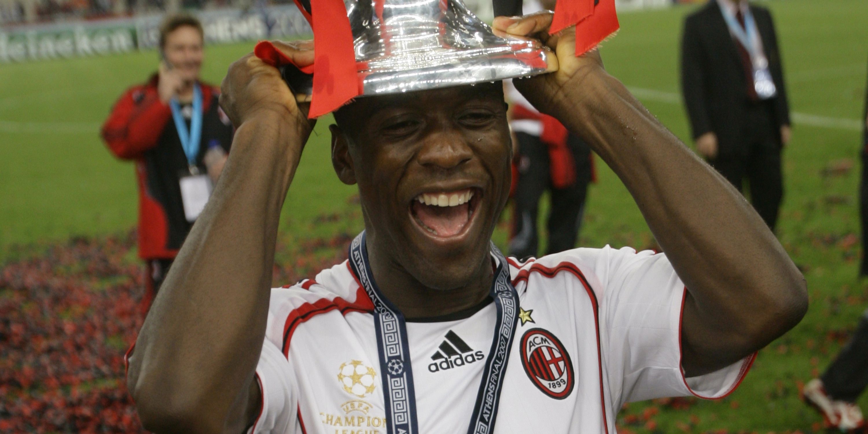 Clarence Seedorf celebrating with the Champions League trophy