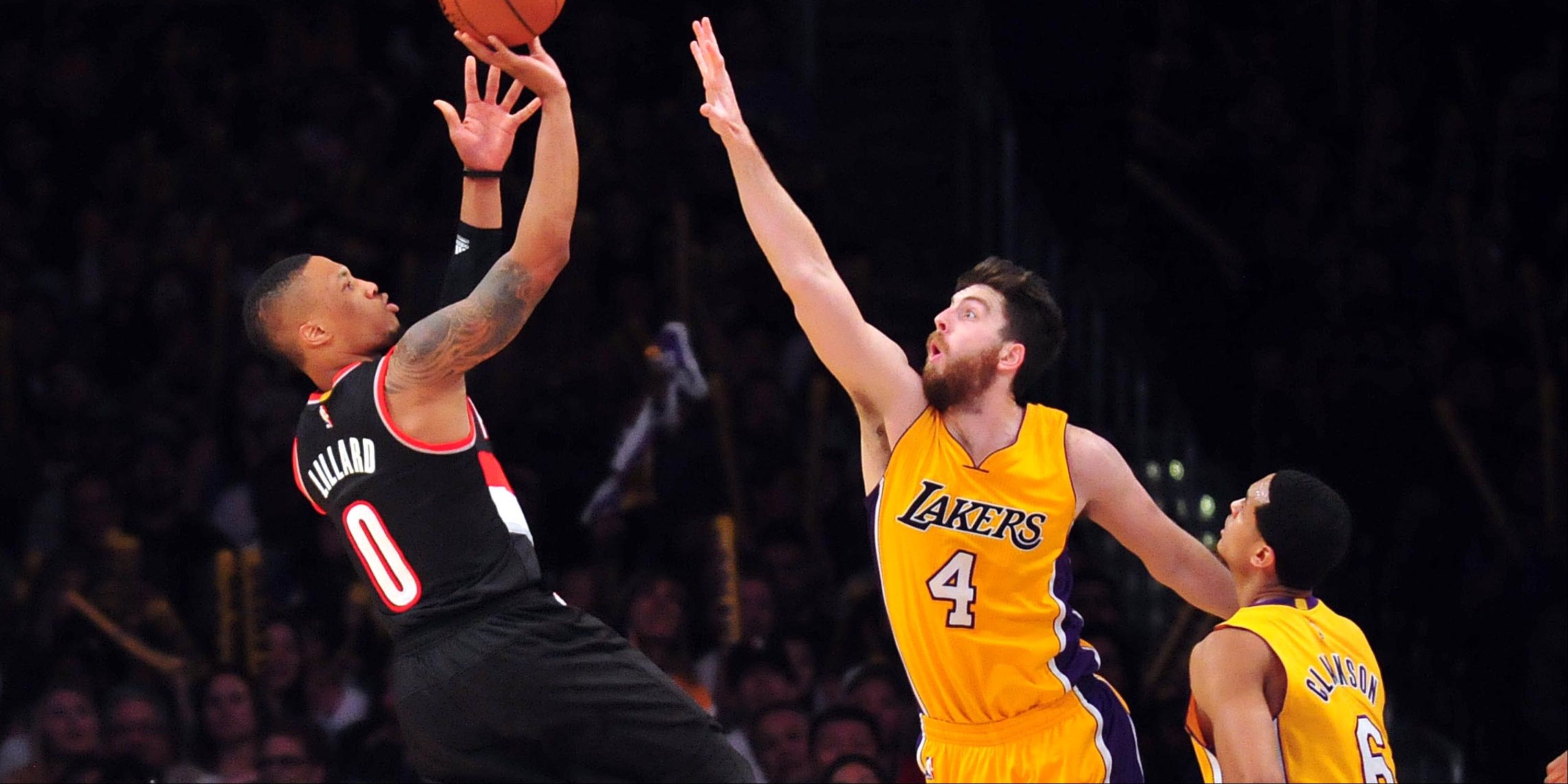 Lakers Trail Blazers