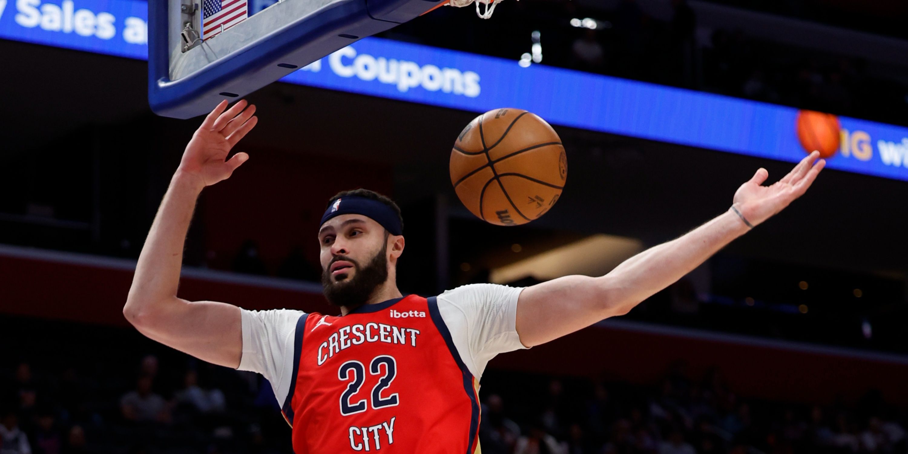 Larry Nance Jr. Dunking