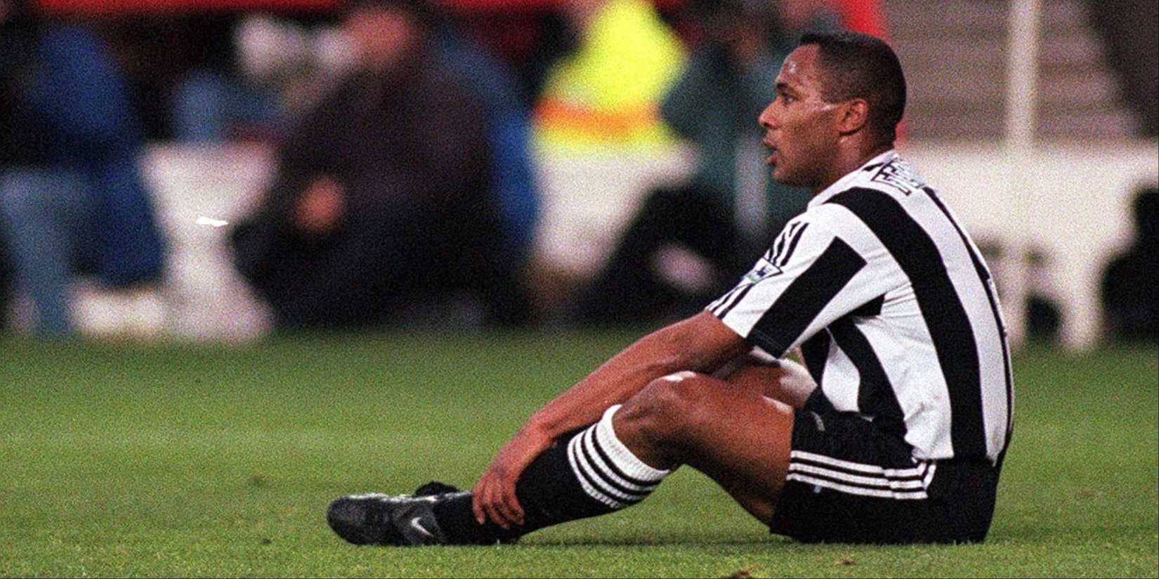 Newcastle United forward Les Ferdinand looks dejected