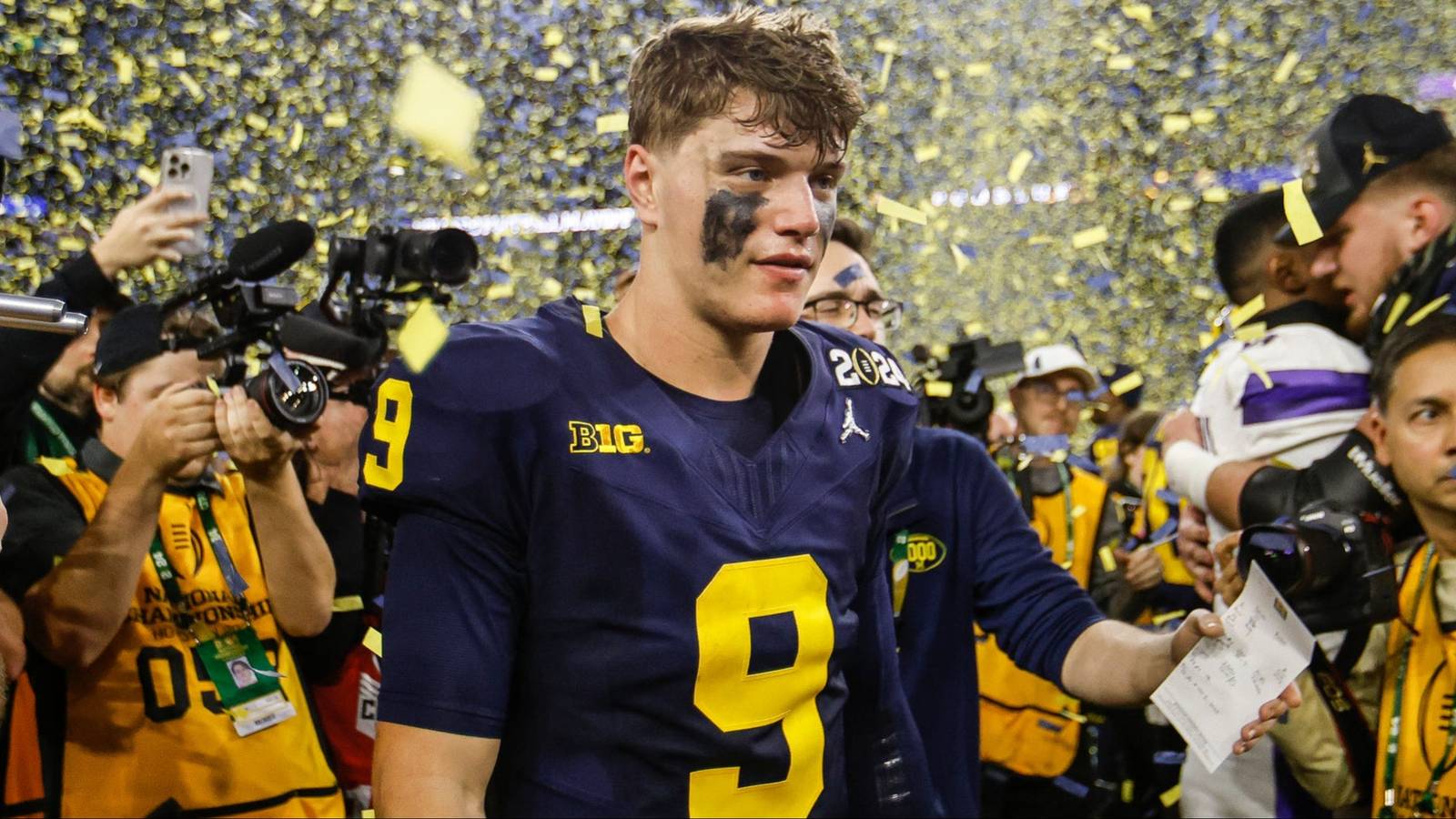 Several NFL Organizations Prefer J.J. McCarthy Over Drake Maye, Per Report