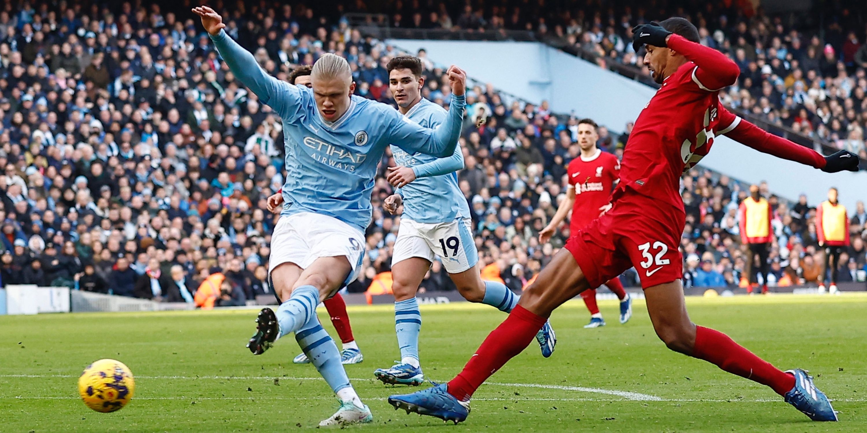 Erling Haaland scoring goal for Man City vs Liverpool