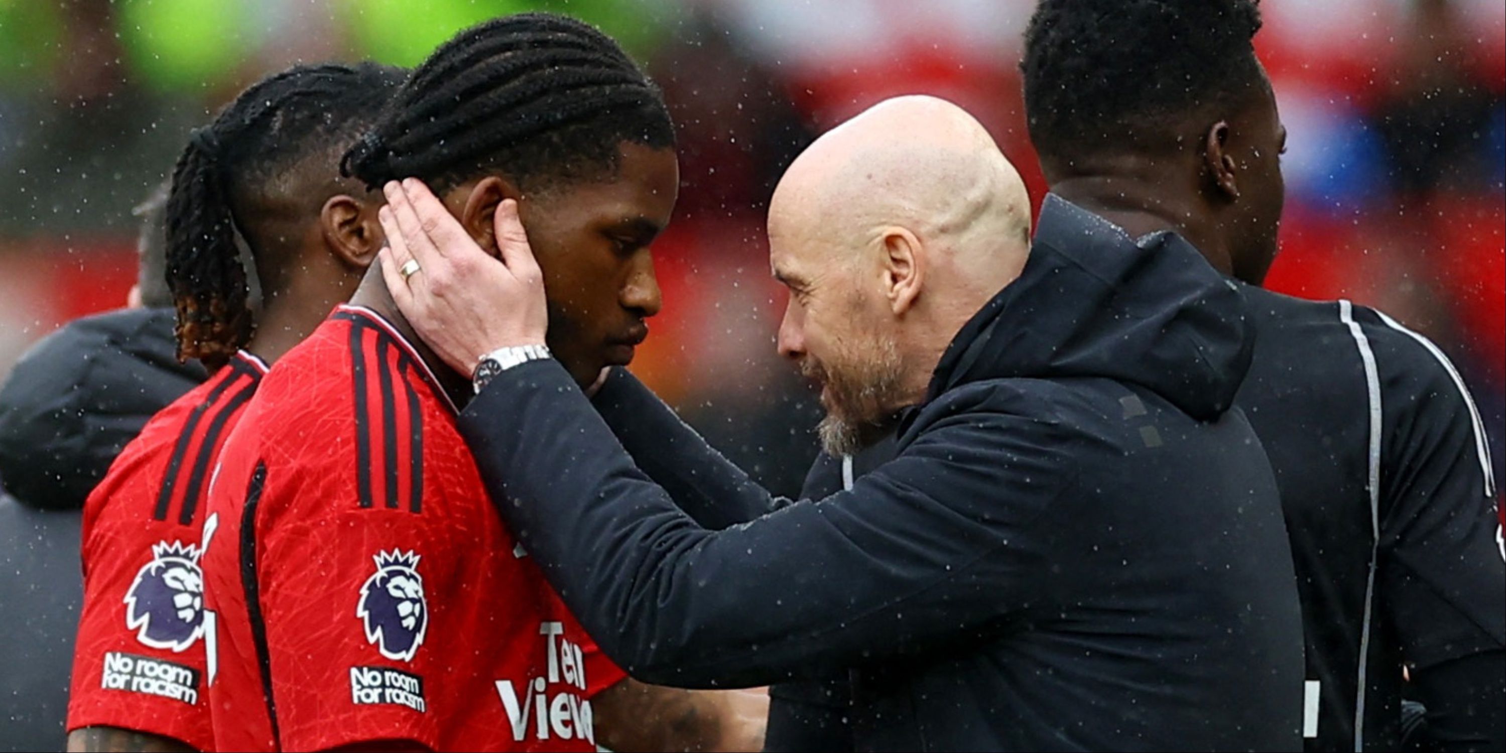 Erik ten Hag gives Willy Kambwala words of advice after Man United vs Liverpool