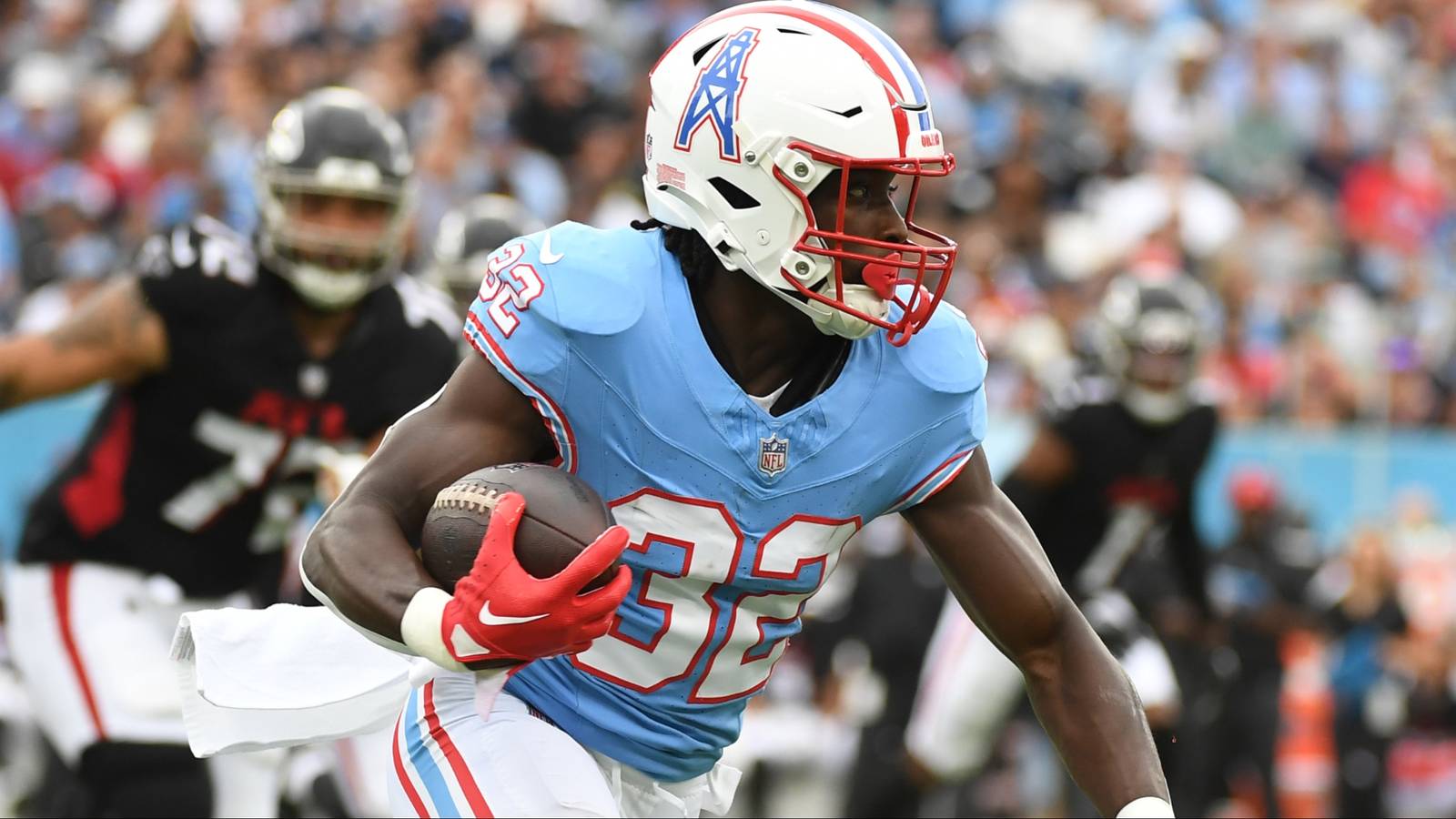 Titans' OC Views RBs Tony Pollard and Tyjae Spears as 'Interchangeable'