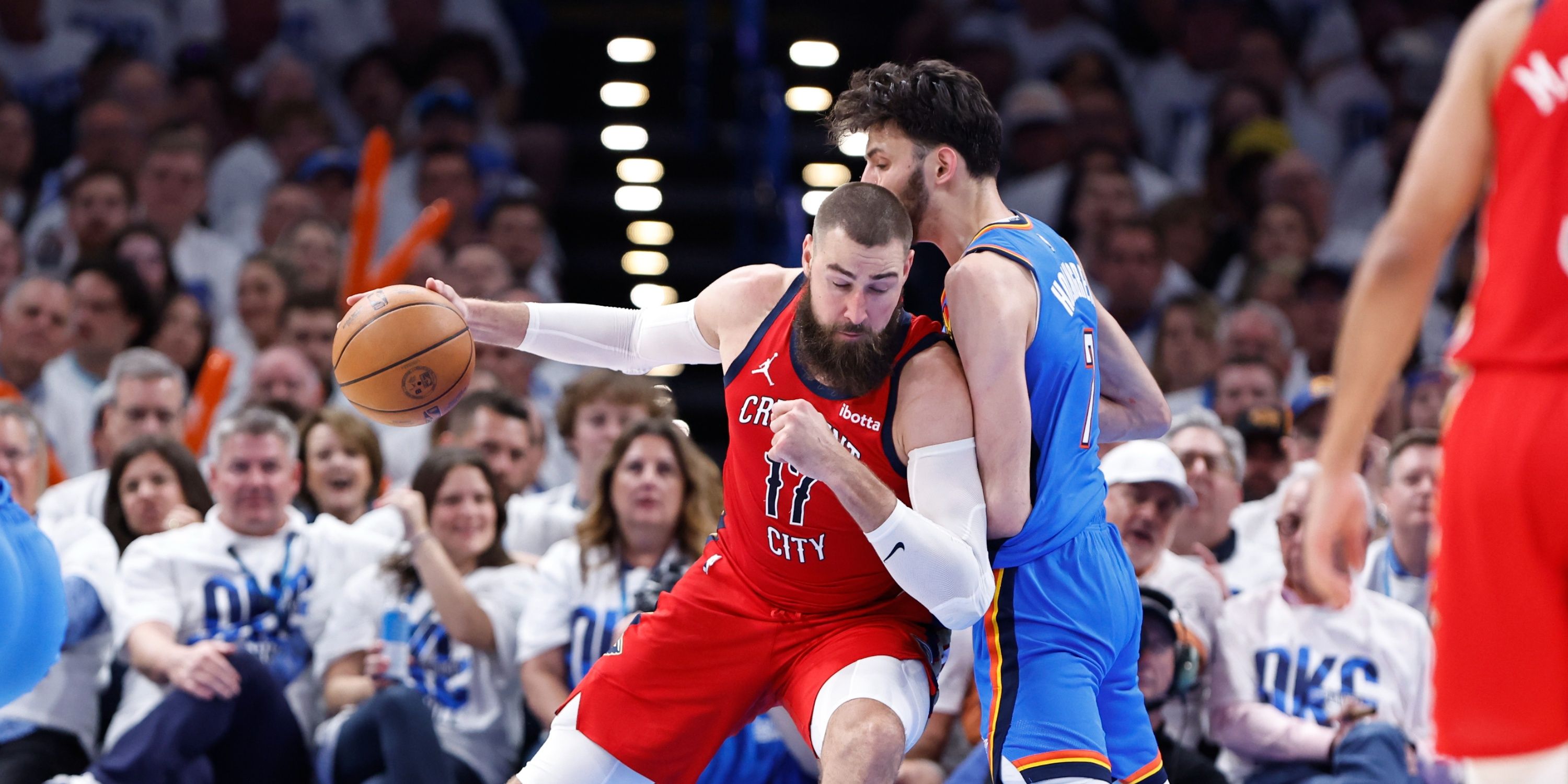 Chet Holmgren and Jonas Valanciunas