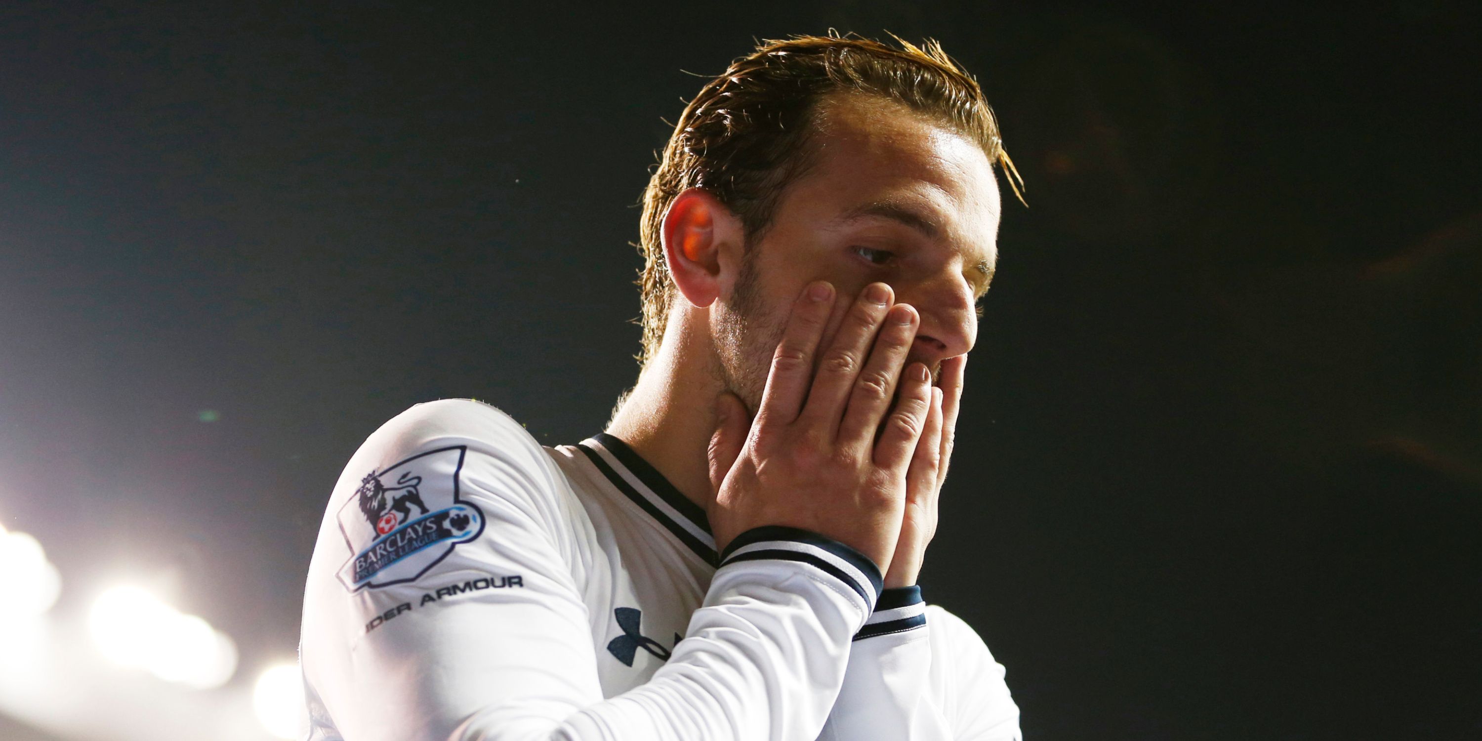 Roberto Soldado looking in pain while playing for Tottenham