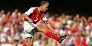 10 Players With The Best Outside of the Boot Pass In Football History 