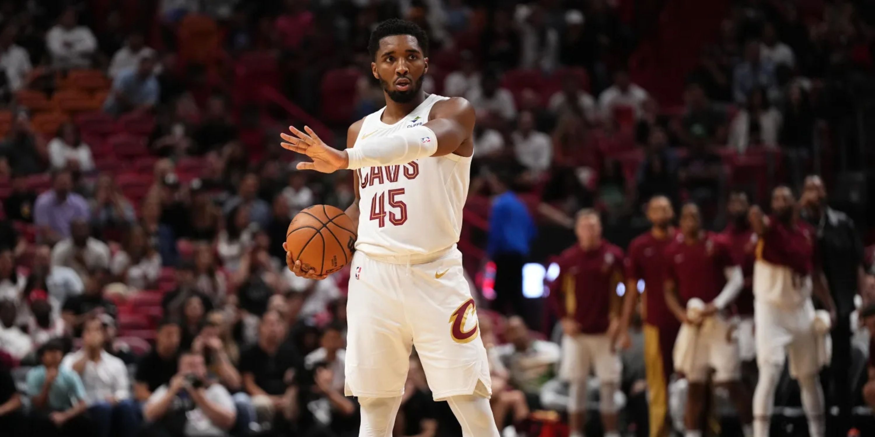 Donovan Mitchell Cleveland Cavaliers