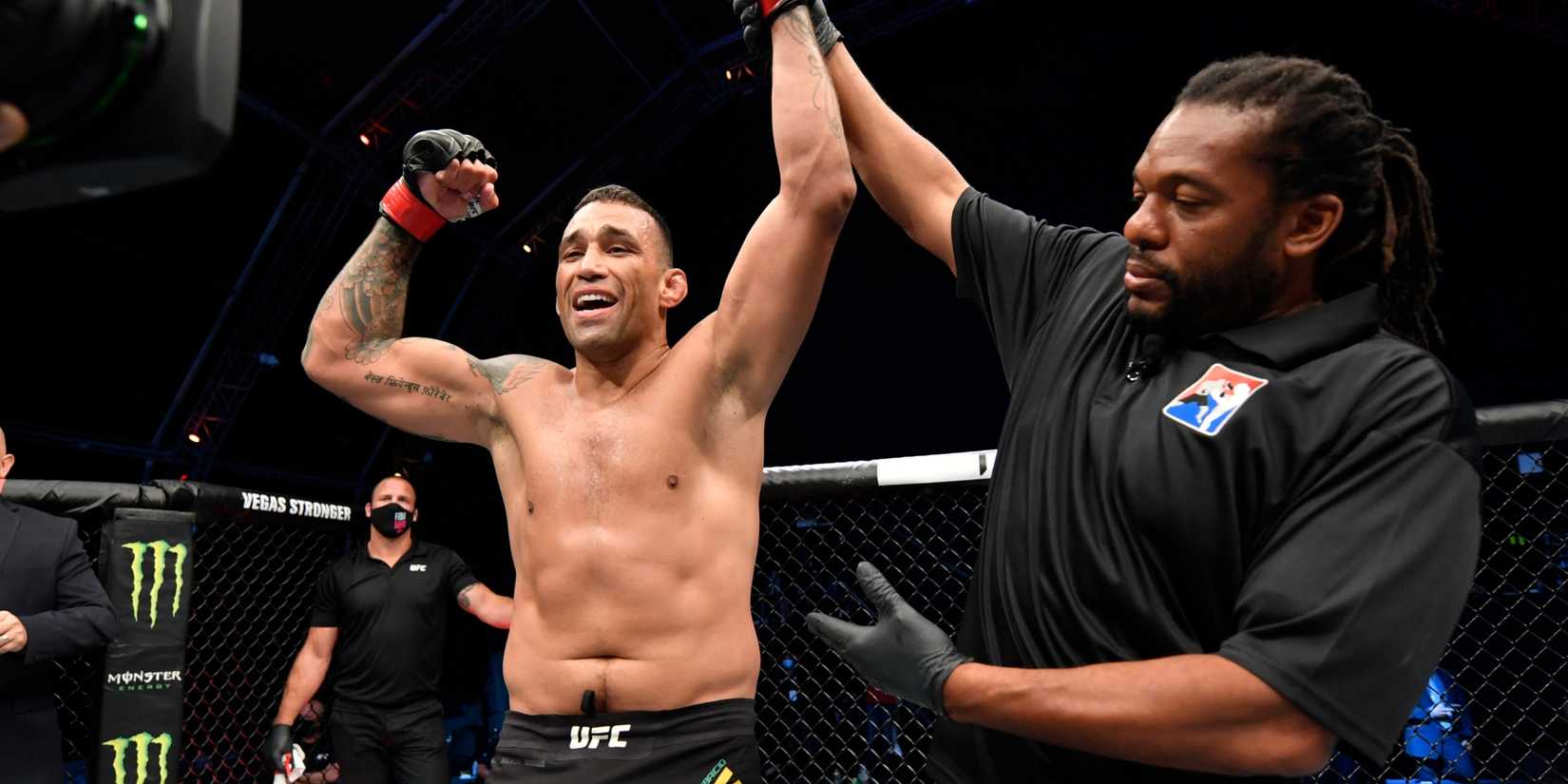 Fabricio Werdum celebrates UFC win