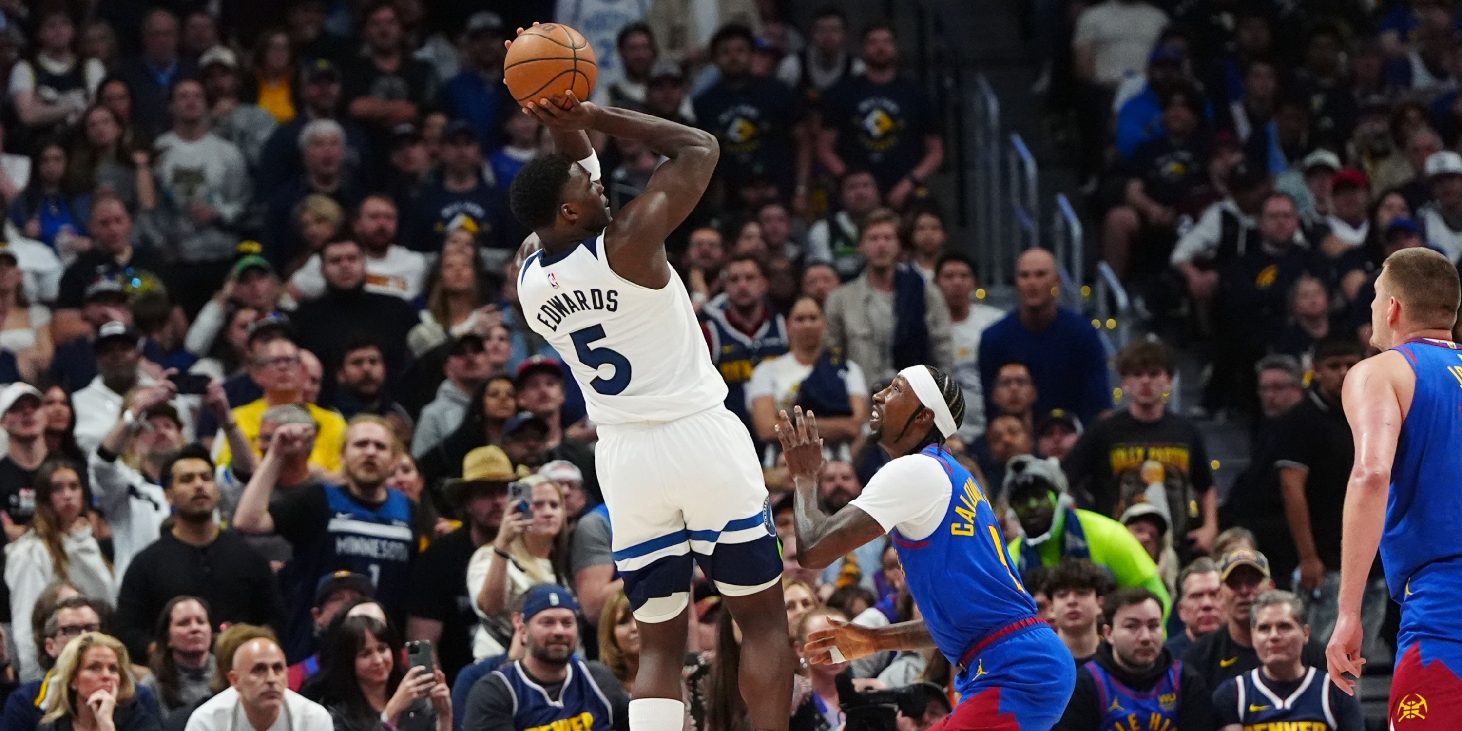 Anthony Edwards shoots over KCP