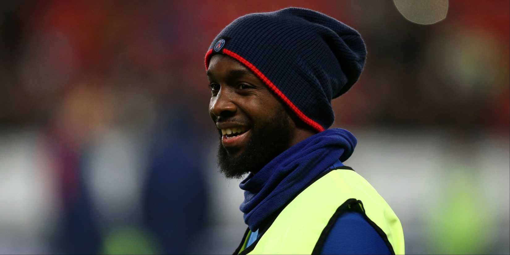 Lassana Diarra warming up for PSG