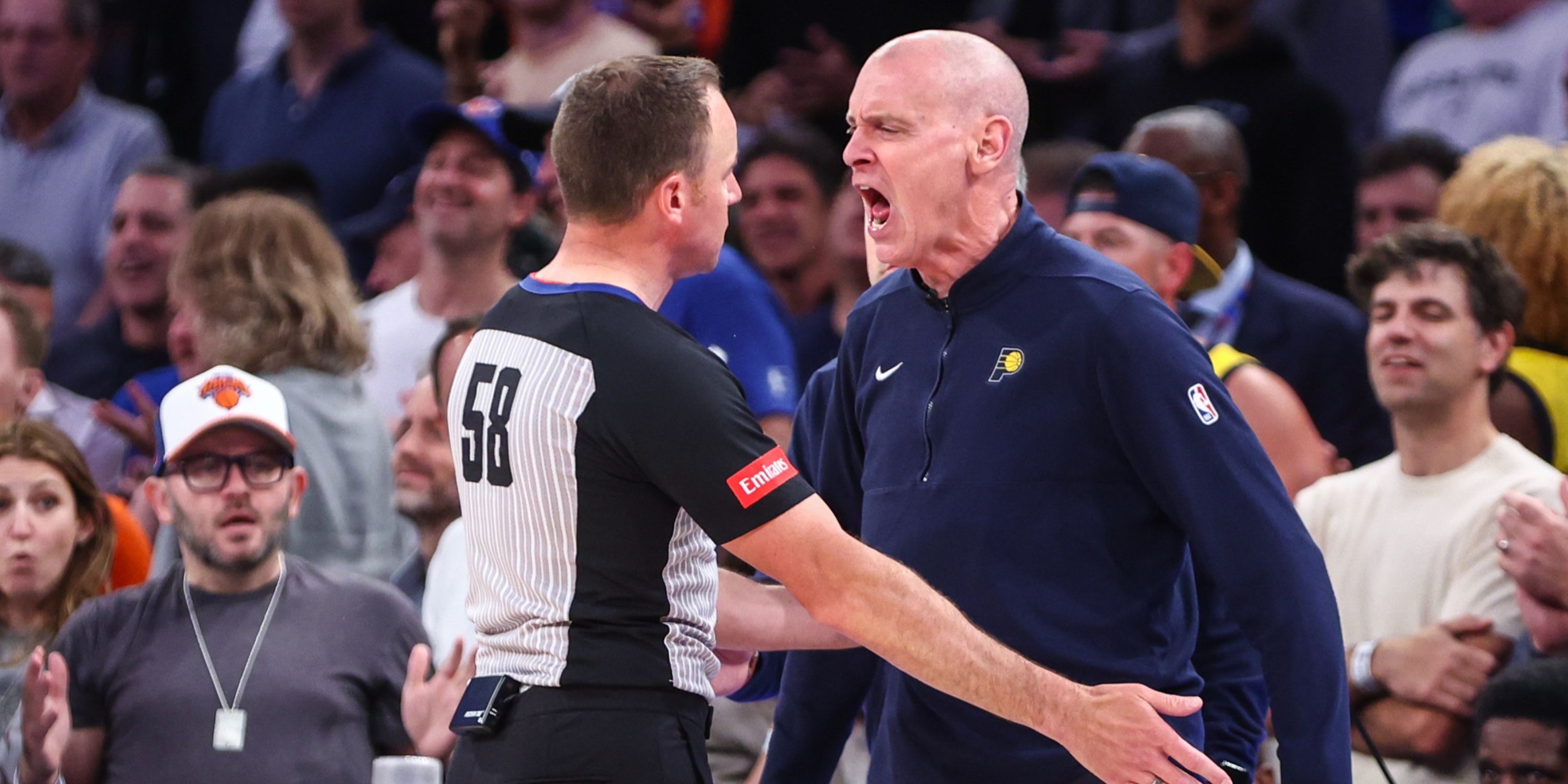 Rick Carlisle screaming at the referee