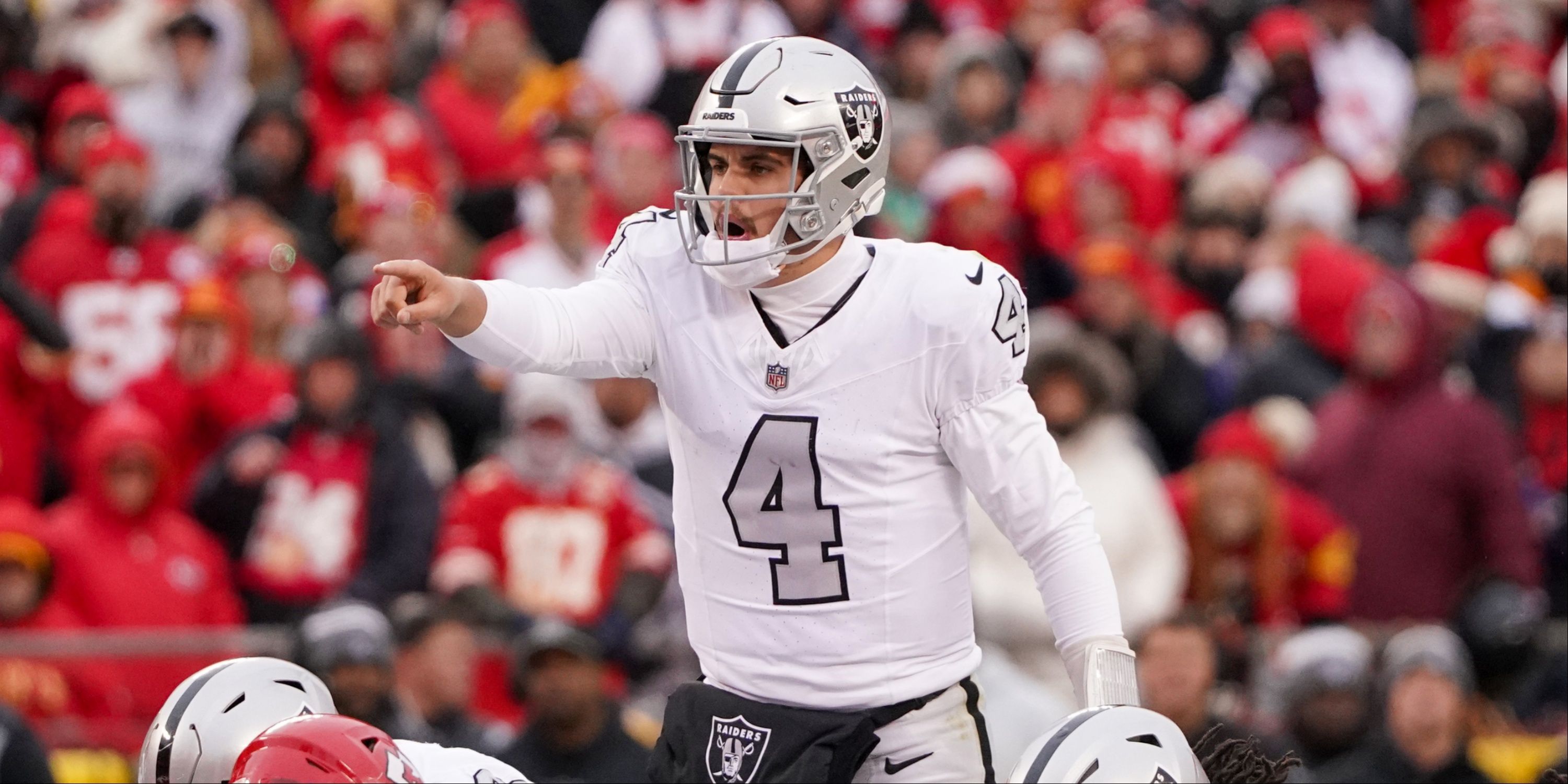 Ex-NFL QB Claims Raiders 'Gravitated' Toward Aidan O'Connell