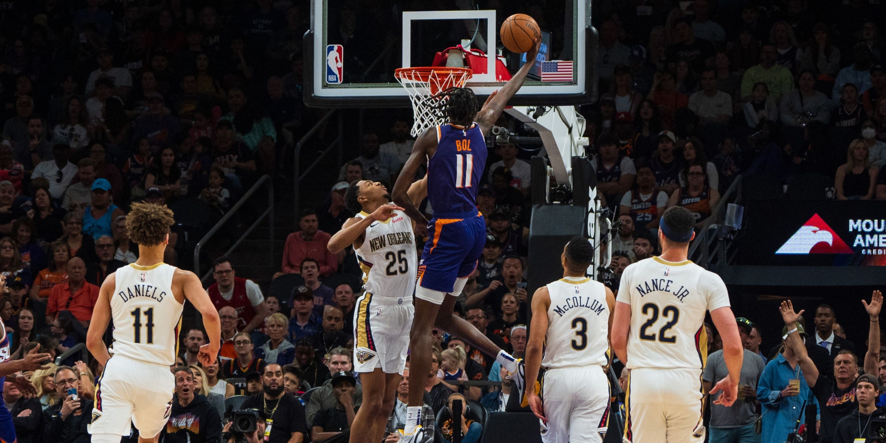 Suns unicorn Bol Bol dunks over New Orleans Pelicans defense