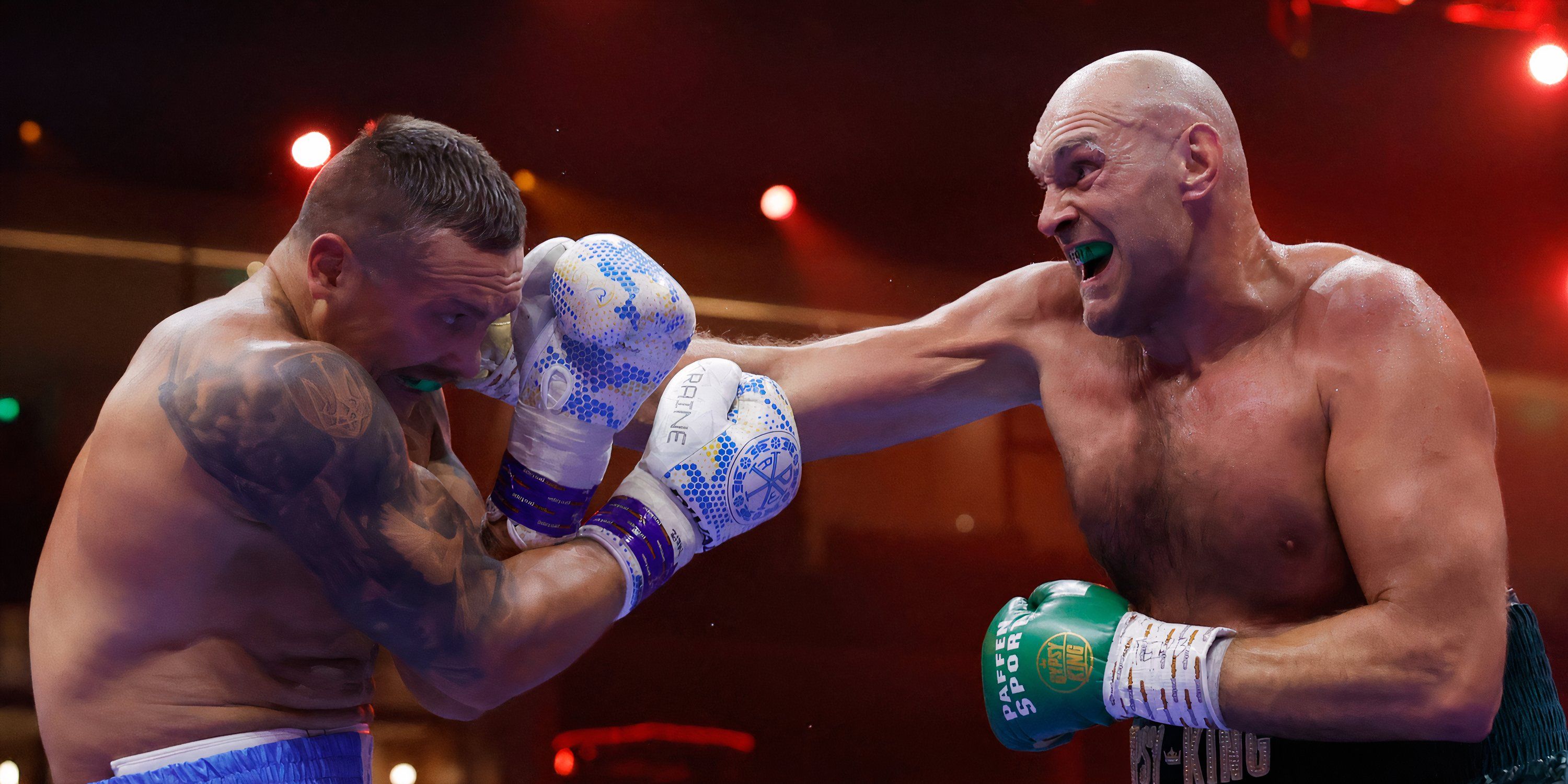 Tyson Fury Punches Oleksandr Usyk
