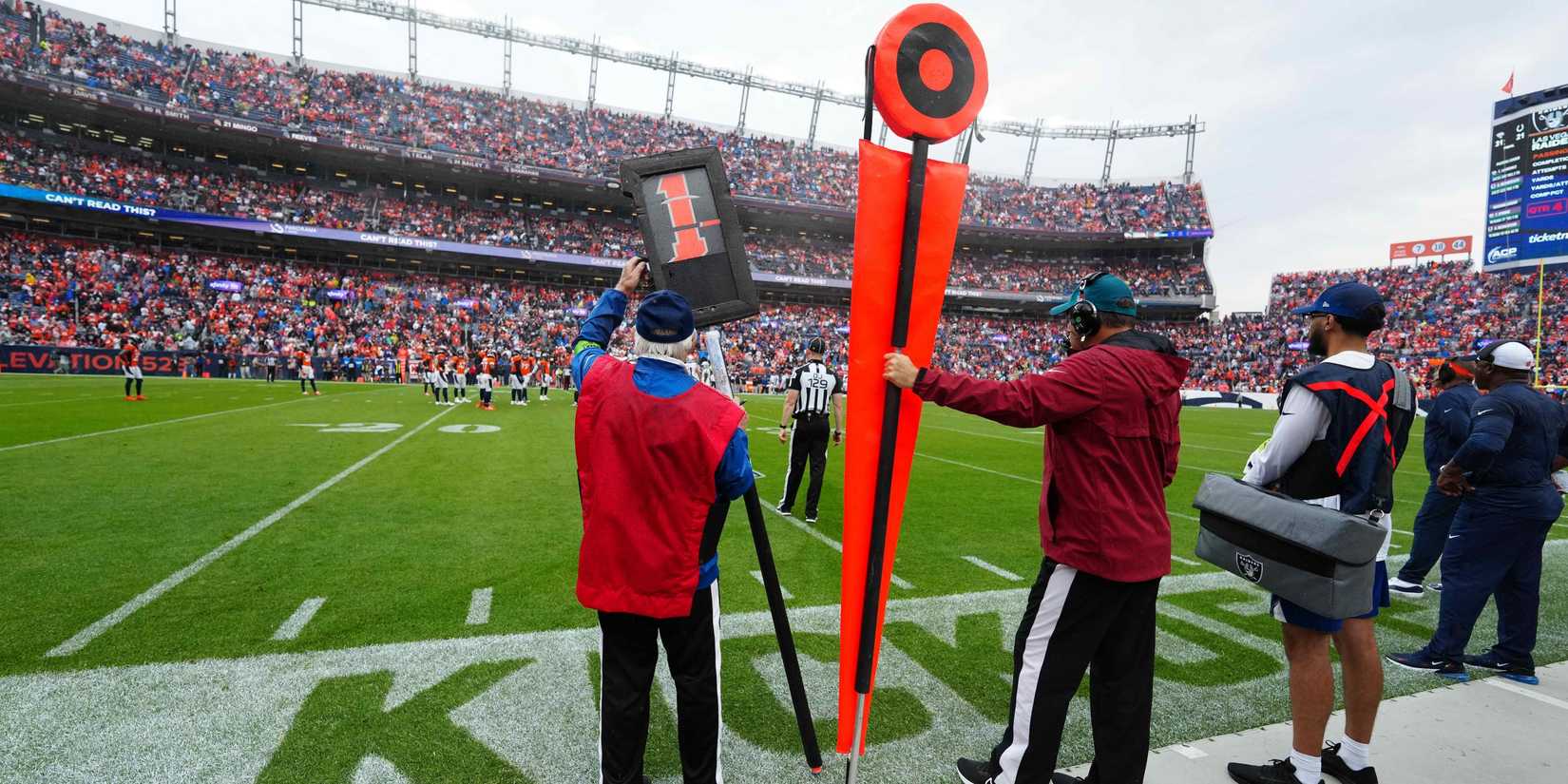 What's the Difference Between Canadian & American Football?