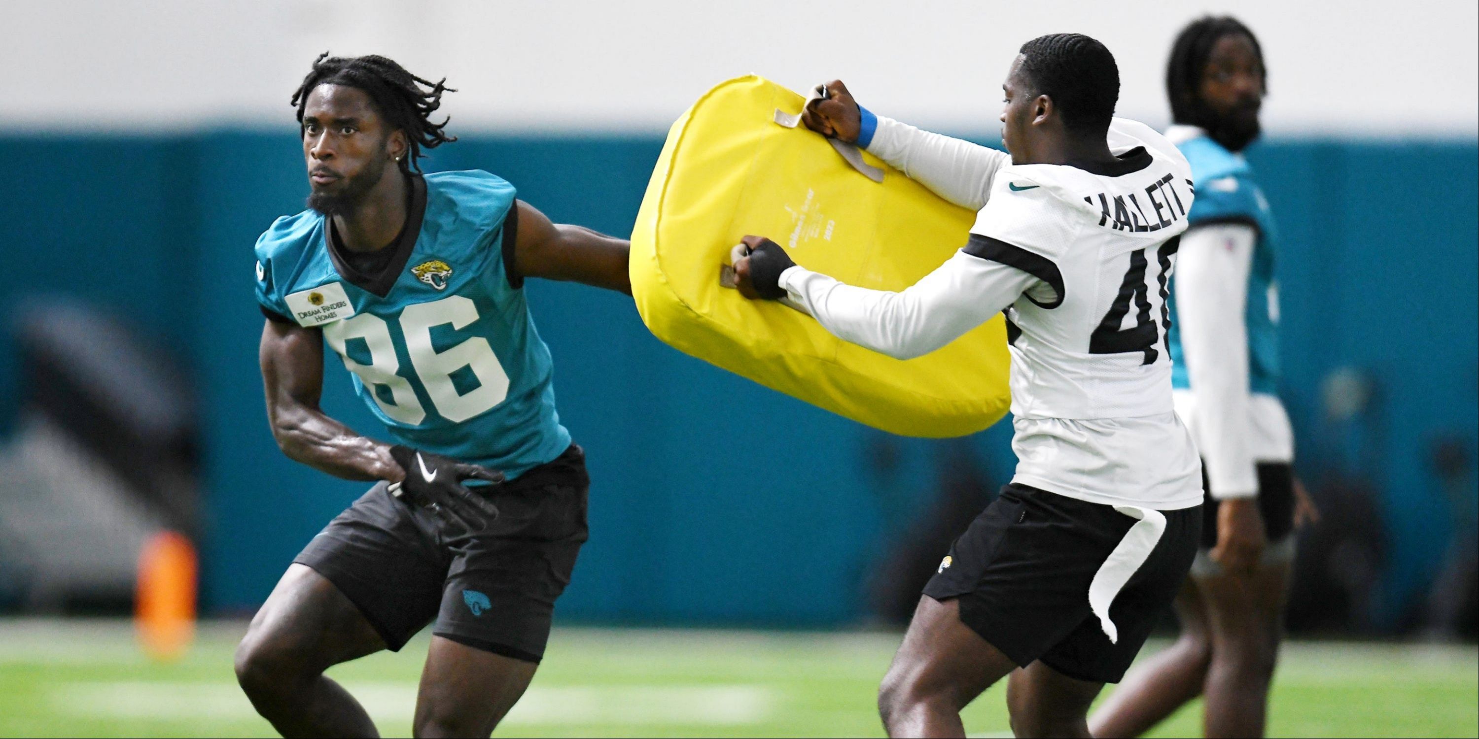 Jags Rookie WR David White Jr. Tears ACL, Out for The Season