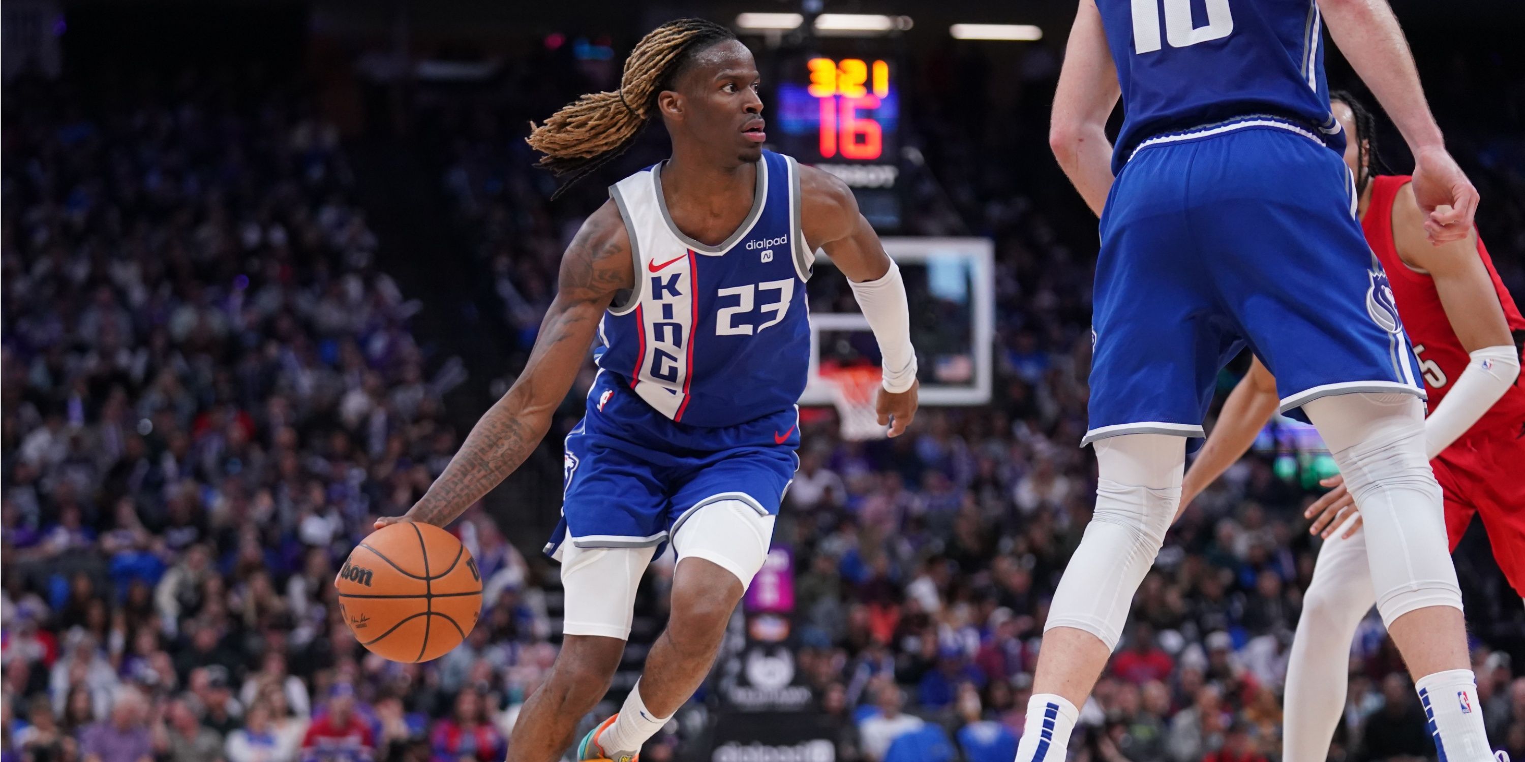 Sacramento Kings' guard Keon Ellis dribbling against the Portland Trail Blazers.