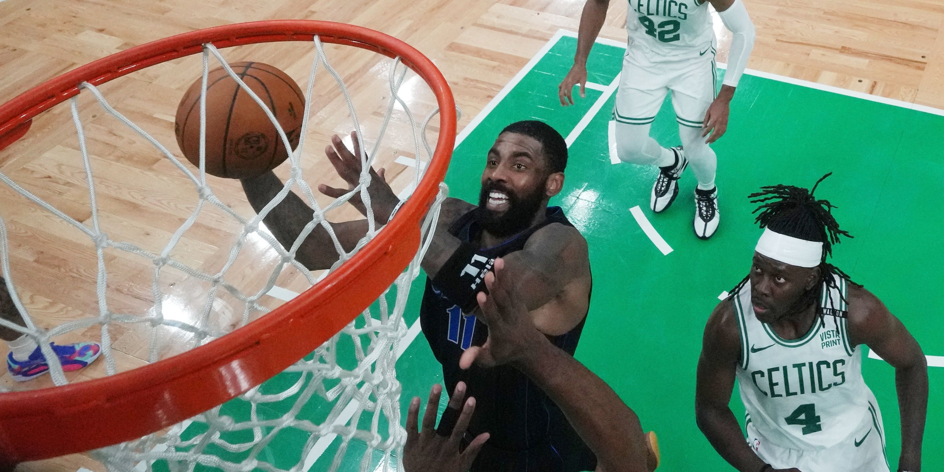 5 Best Finishers In NBA History 5-best-finishers-in-nba-history