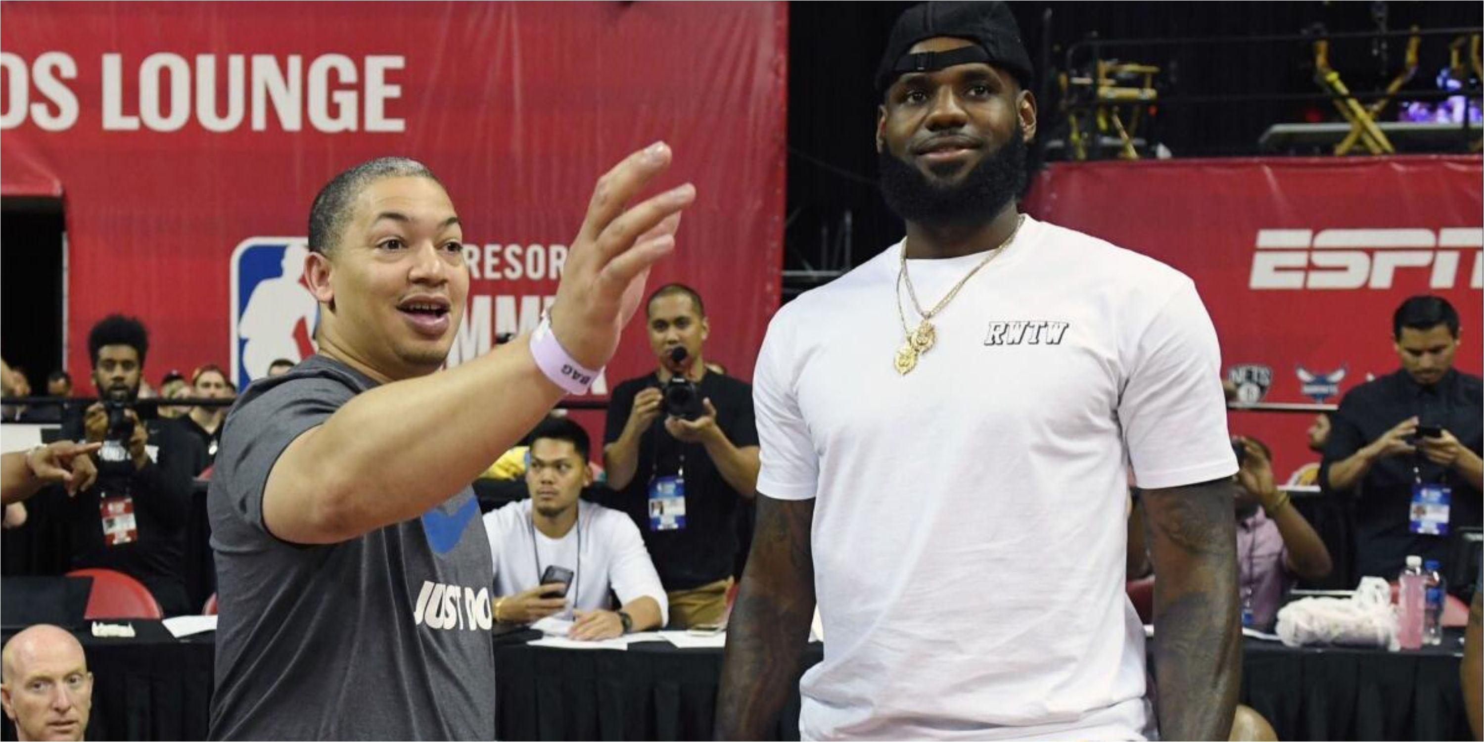 Tyronn Lue LeBron James Los Angeles Lakers