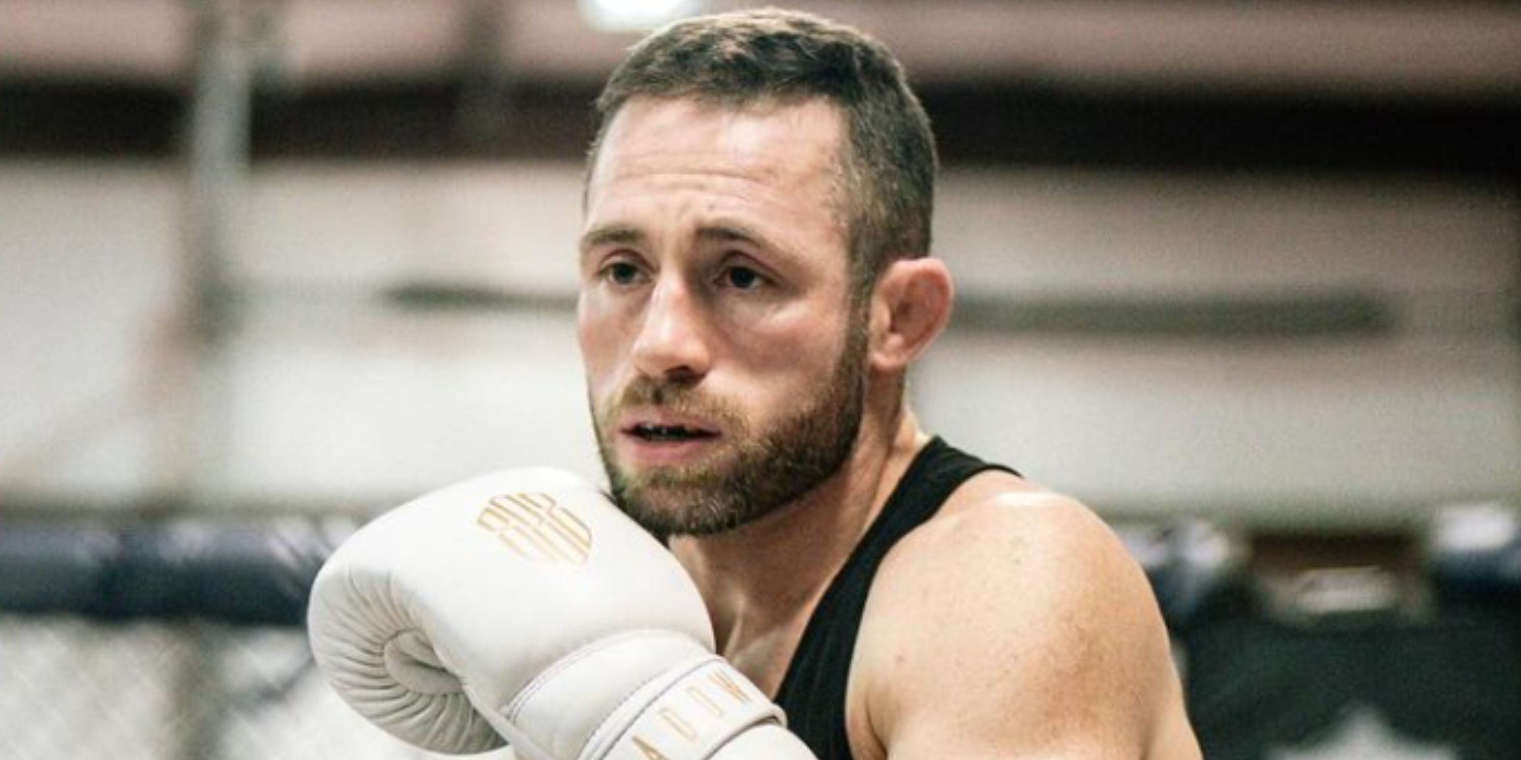Bare-Knuckle Fighter Gets Badly TKO'd & Starts Fighting Referee